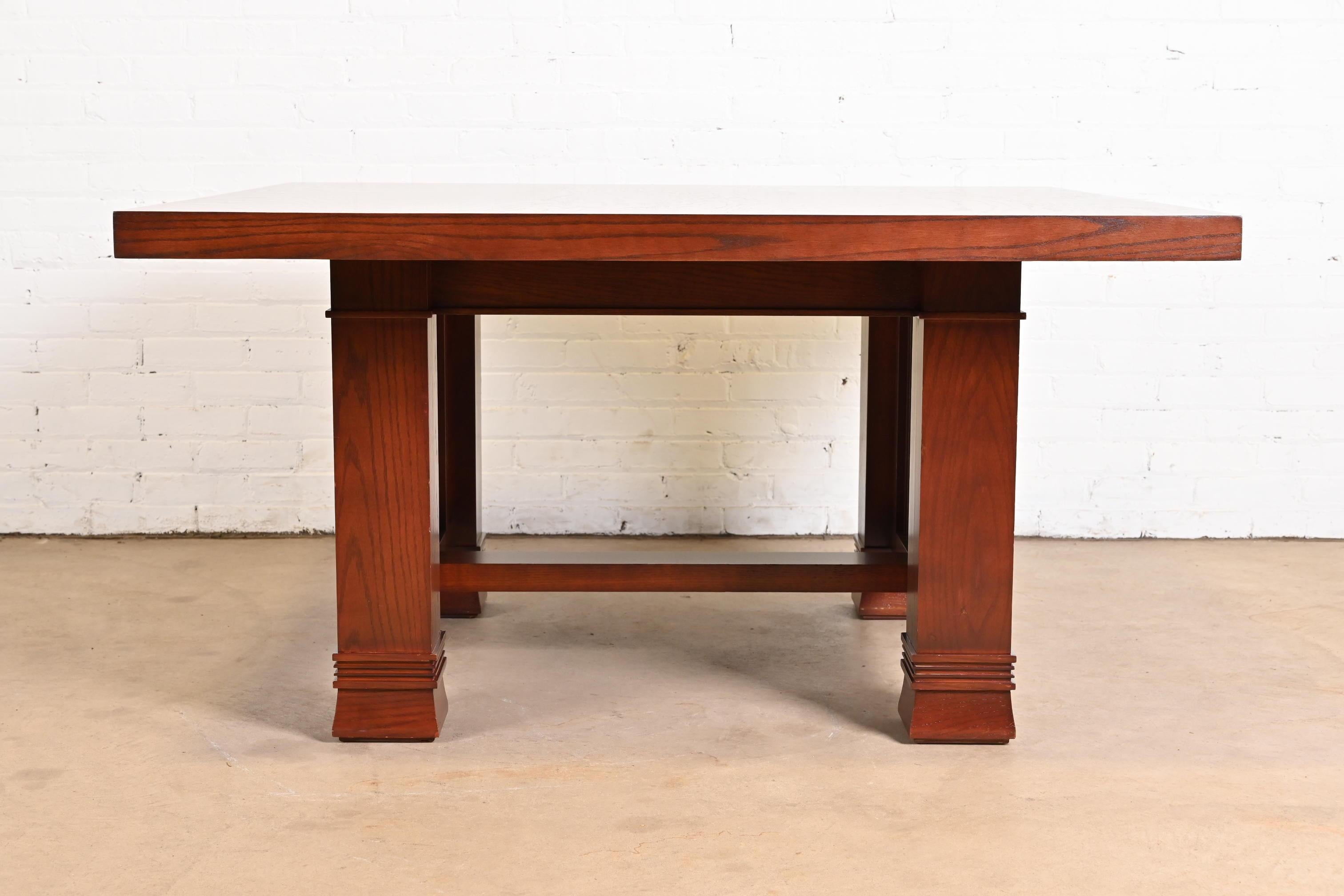 After Frank Lloyd Wright Dana Thomas House Arts & Crafts Oak Dining Table In Good Condition In South Bend, IN