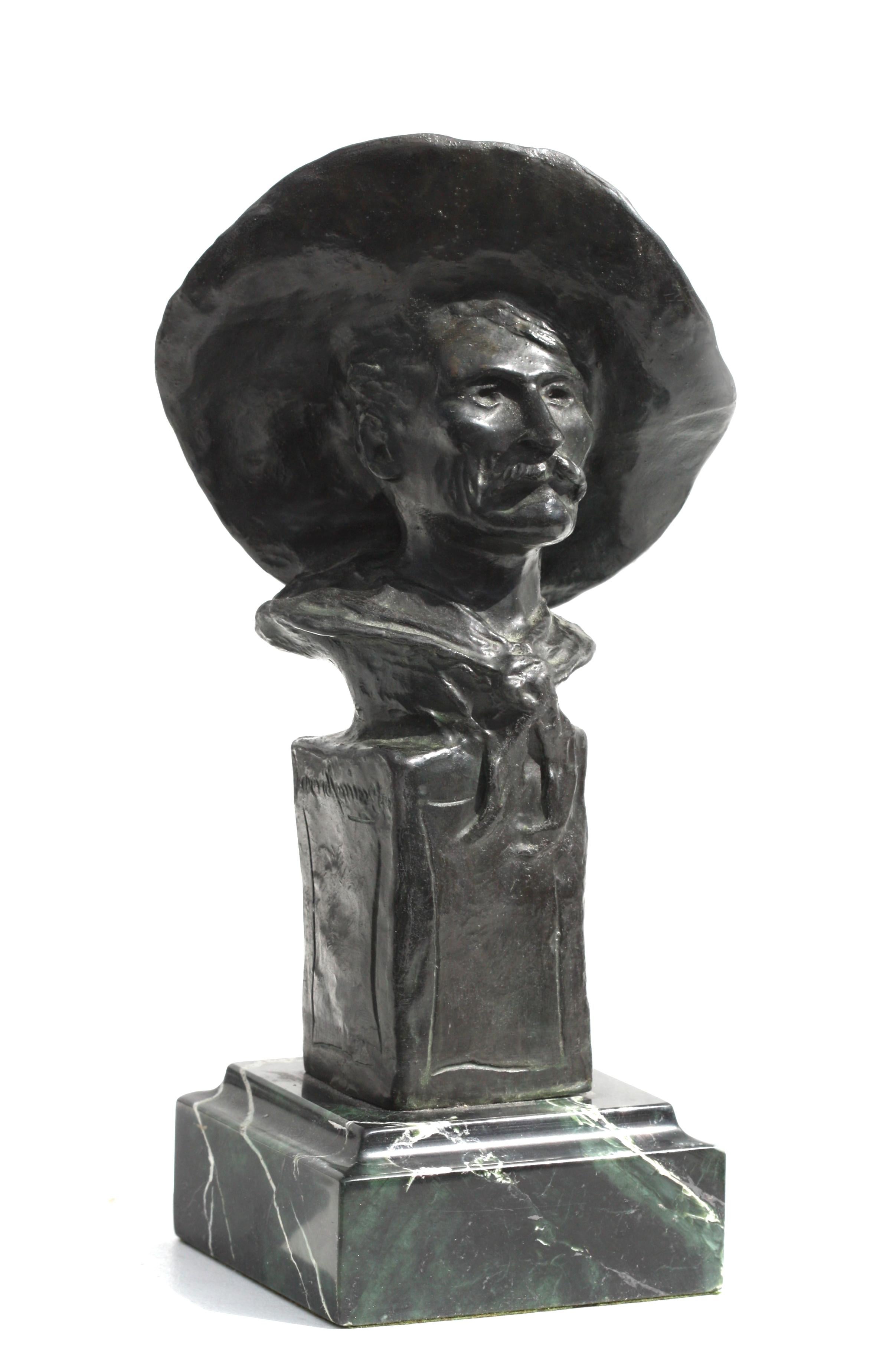 Après, Frederic Remington, (Américain, 1861-1909) Le Sergeant, bronze patiné en vente 3