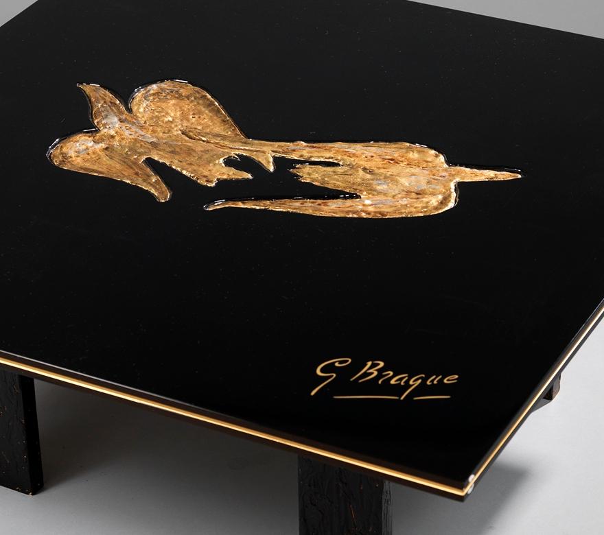 After Georges Braque (1882-1963).
Beautiful signed and numbered table after the French artist Georges Braque.
Wooden table with black lacquer and silver patina.
Edition 6/75.
Bibliography:
The table is an original edition from a gouache of 1963