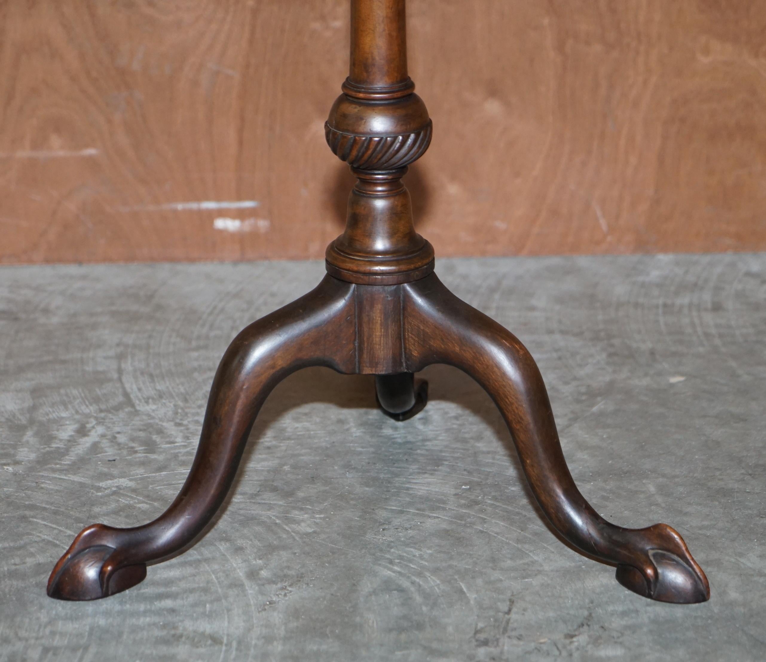 After Gillows of Lancaster Antique Hardwood Pie Crust Claw & Ball End Table For Sale 5