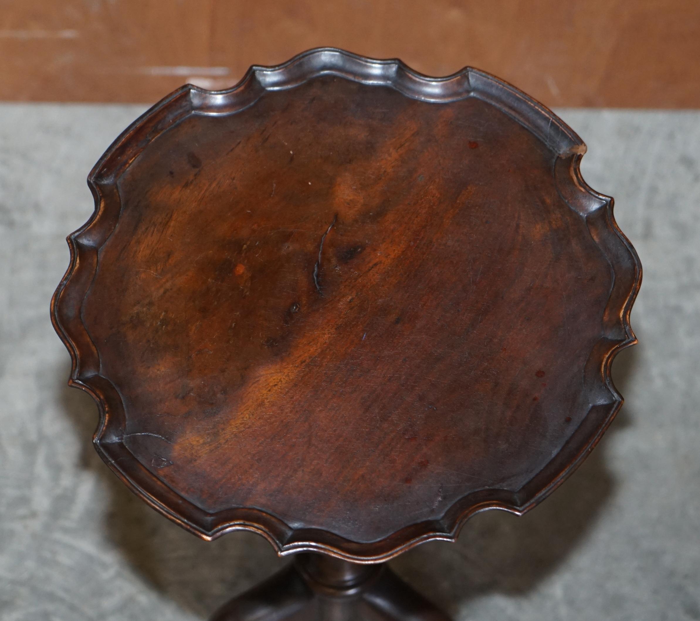 Hand-Crafted After Gillows of Lancaster Antique Hardwood Pie Crust Claw & Ball End Table For Sale