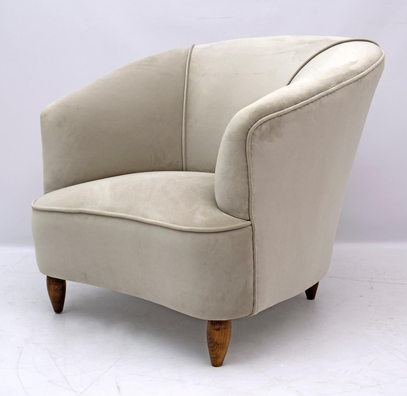Gio Ponti Mid-Century Modern Italian Velvet Armchair 