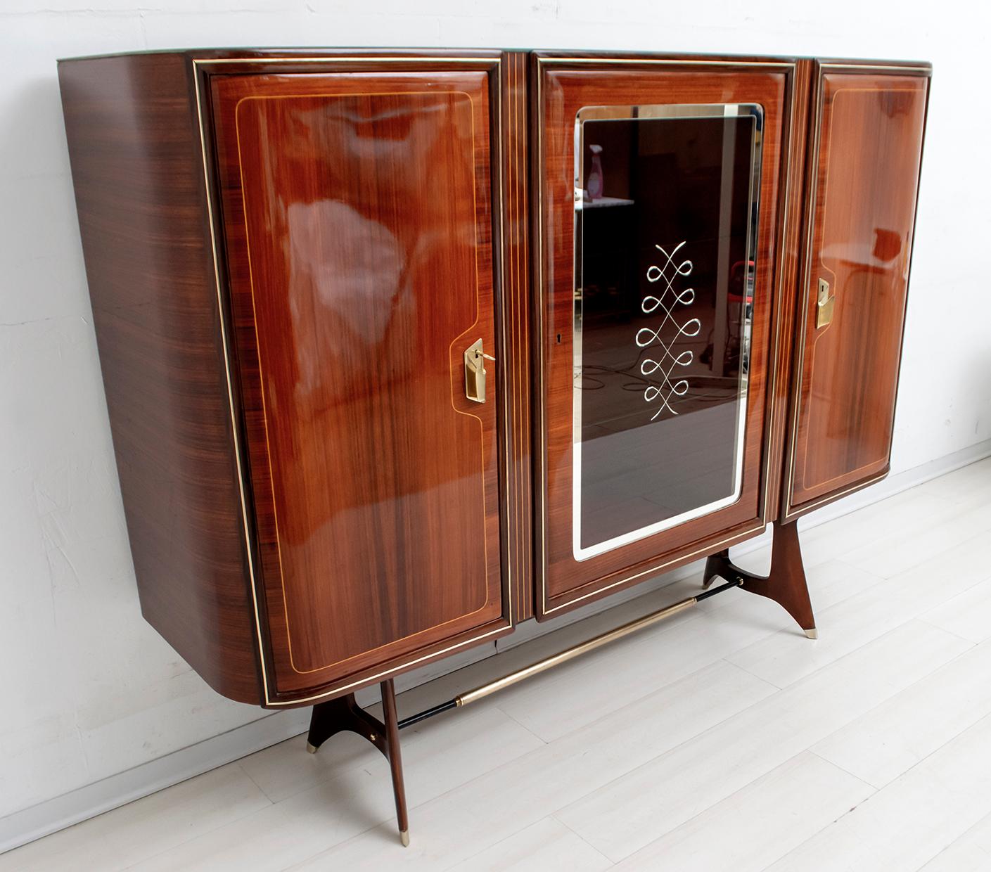 Mid-Century Modern Attributed Gio Ponti Mid-Century Italian Mahogany and Brass Bar Cabinet, 1950s For Sale
