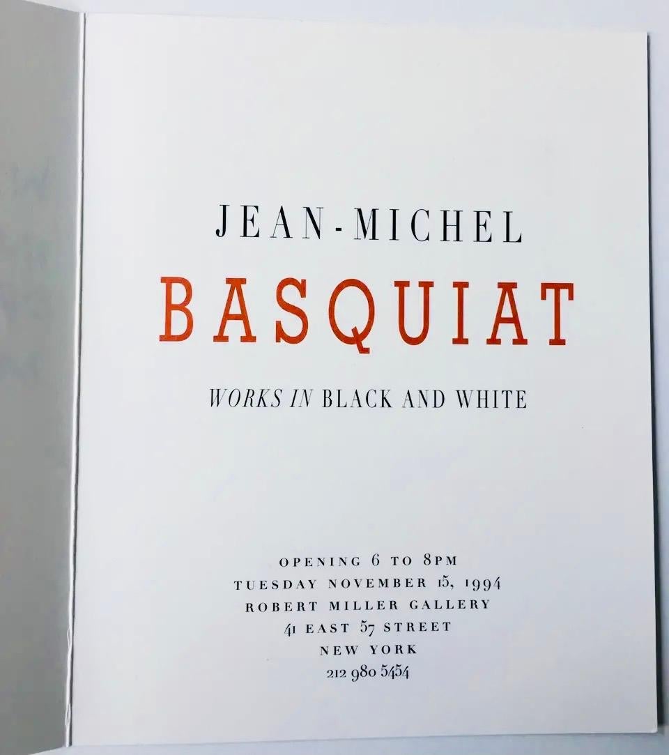 Un ensemble de 4 faire-part vintage de Jean-Michel Basquiat et un rare dépliant d'exposition pliable du début des années 1990 publié à l'occasion de.. :


