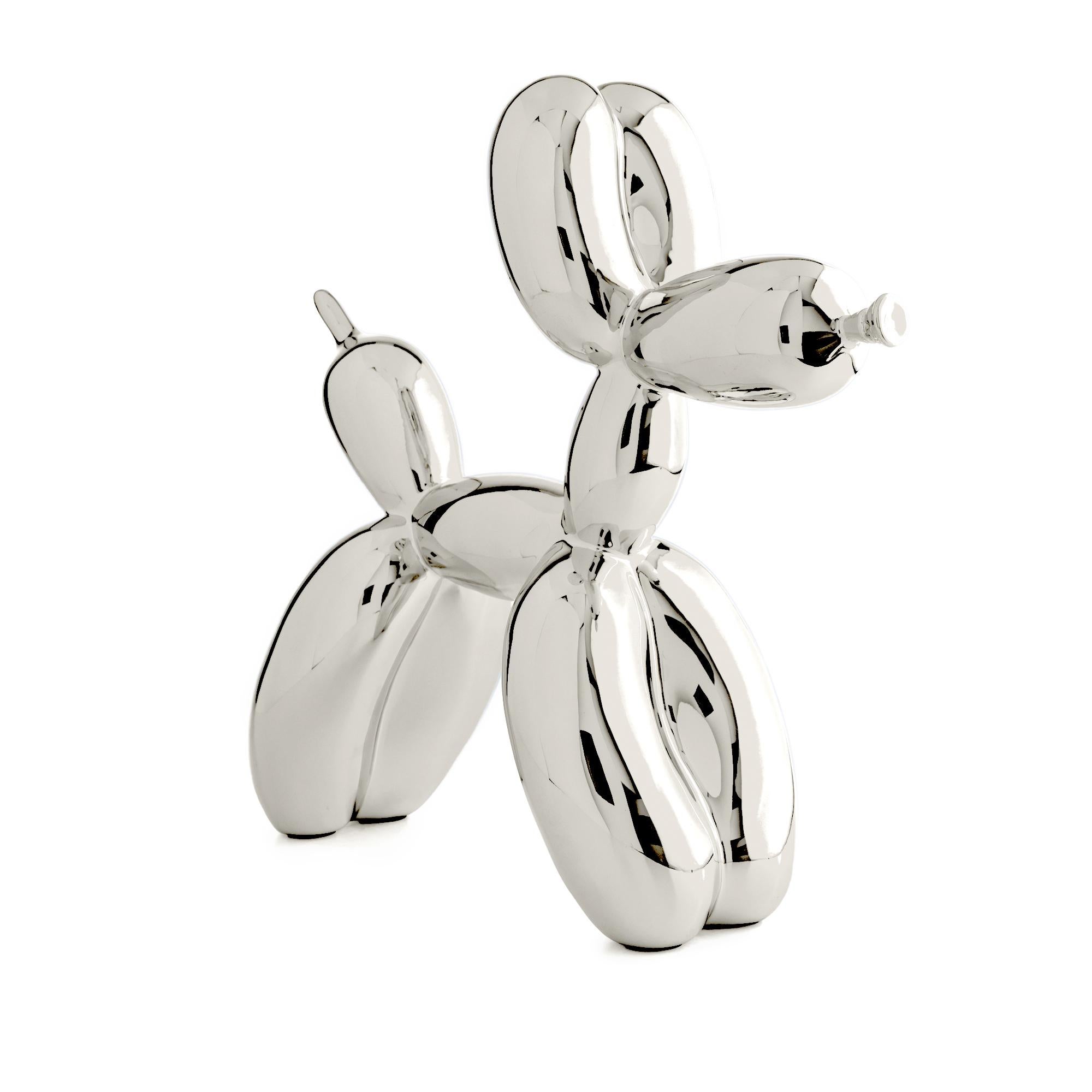 Balloon Dog (After Jeff Koons ) - Sculpture en résine argentée, édition limitée