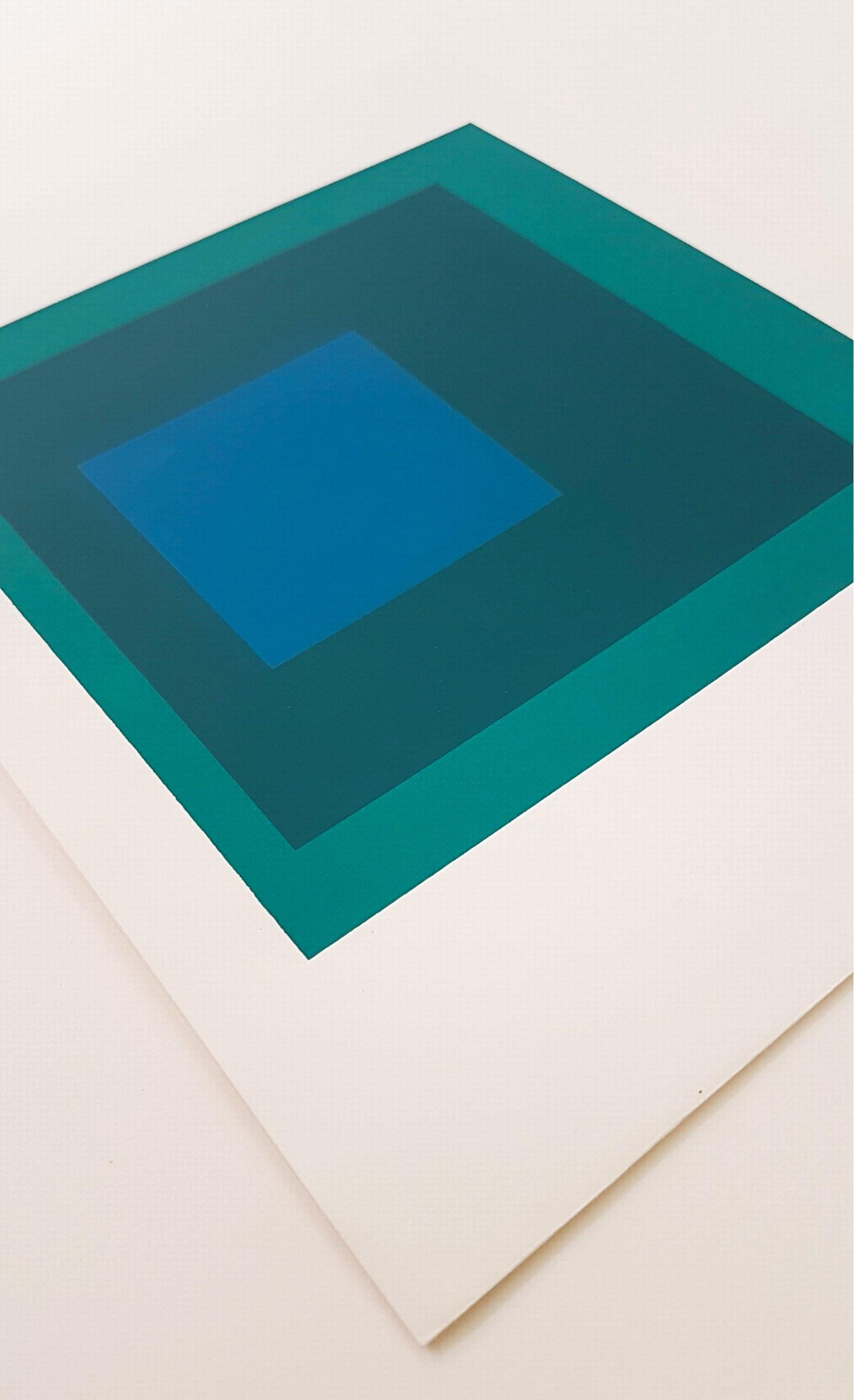 Homage to the Square: Blue Reminding
Screenprint in brilliant Colors on strong wove paper, double fold
Sheet Size: 8.5 x 10.75 inches
Image Size: 6.9 x 6.9 inches
Publisher: Sidney Janis Gallery – 1962
Unsigned
From an unnumbered limited edition of