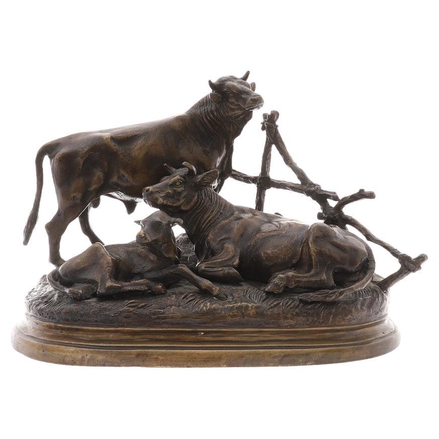 Decorative Bronze Figure of a Bull, Home Decor Objects After Jules Moigniez  For Sale