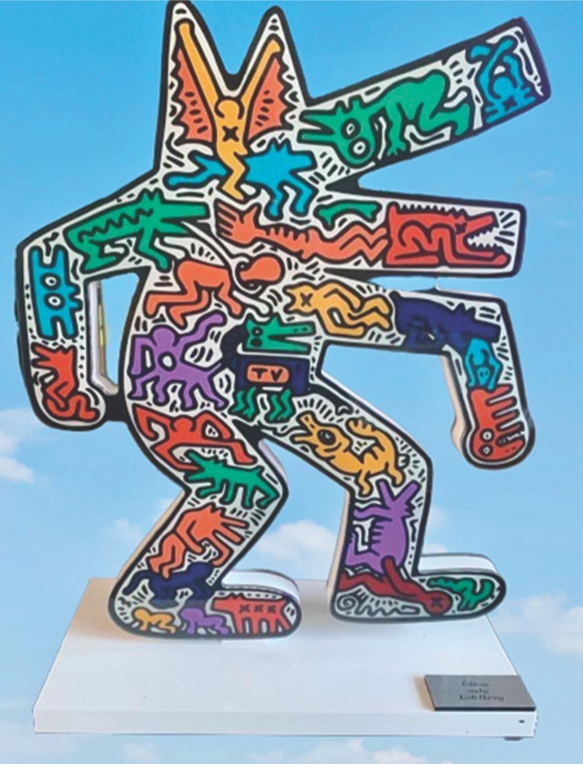 Figurative Sculpture de (after) Keith Haring - Perro ladrador, escultura Perro de Keith Haring