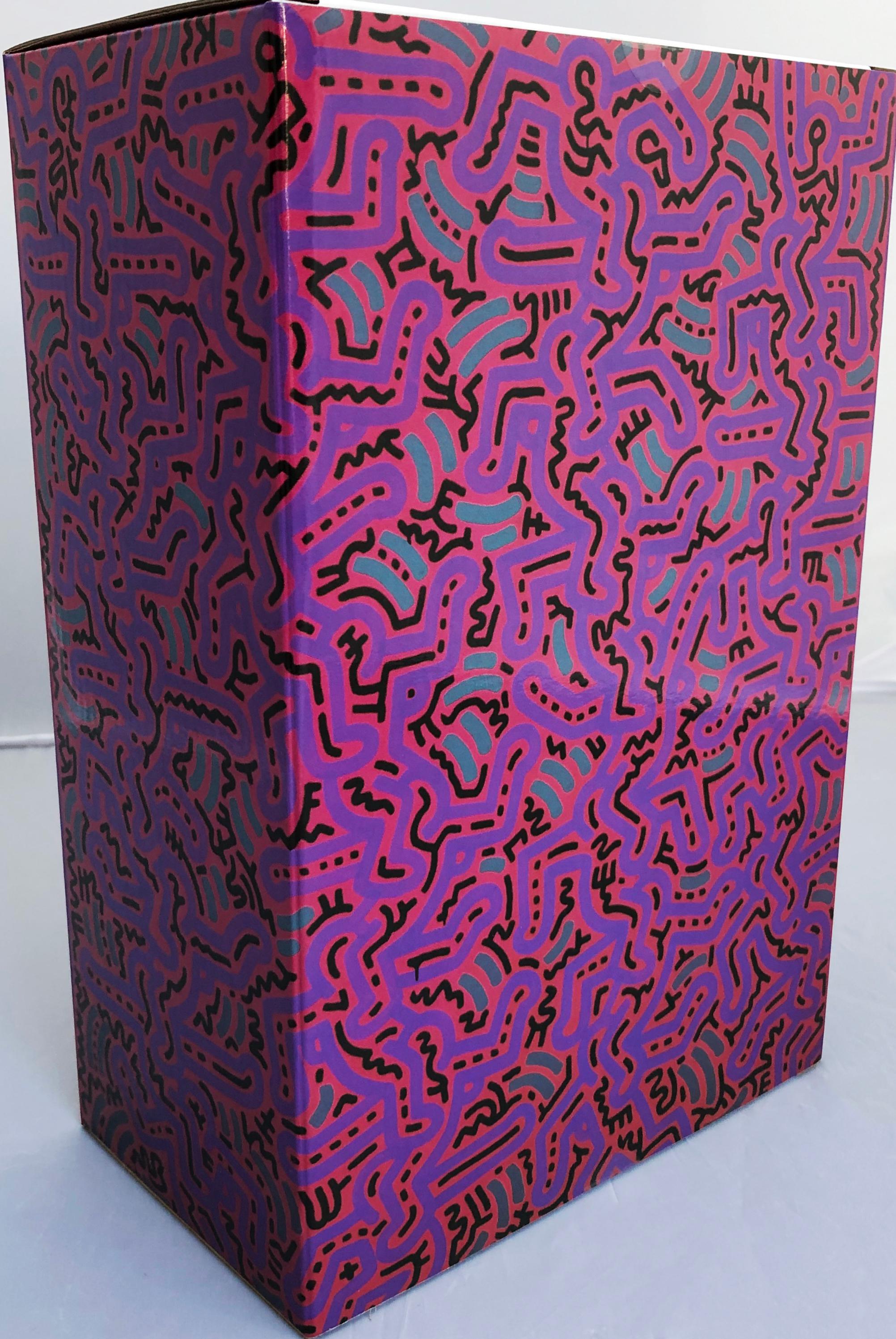 Keith Haring Bearbrick 1000 % Companion (Haring BE@RBRICK) (Pink), Figurative Sculpture, von (after) Keith Haring