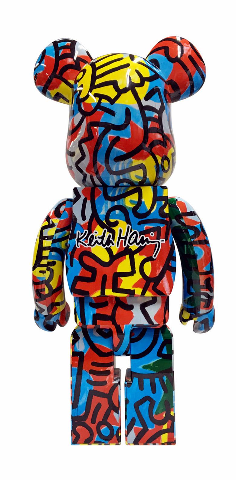 Keith Haring Bearbrick Vinyl Figure 1000%
A nicely sized (27 inch), highly collectible Bearbrick Keith Haring statue piece, trademarked & licensed by the Estate of Keith Haring. The partnered collectible reveals the late iconic artist’s signature