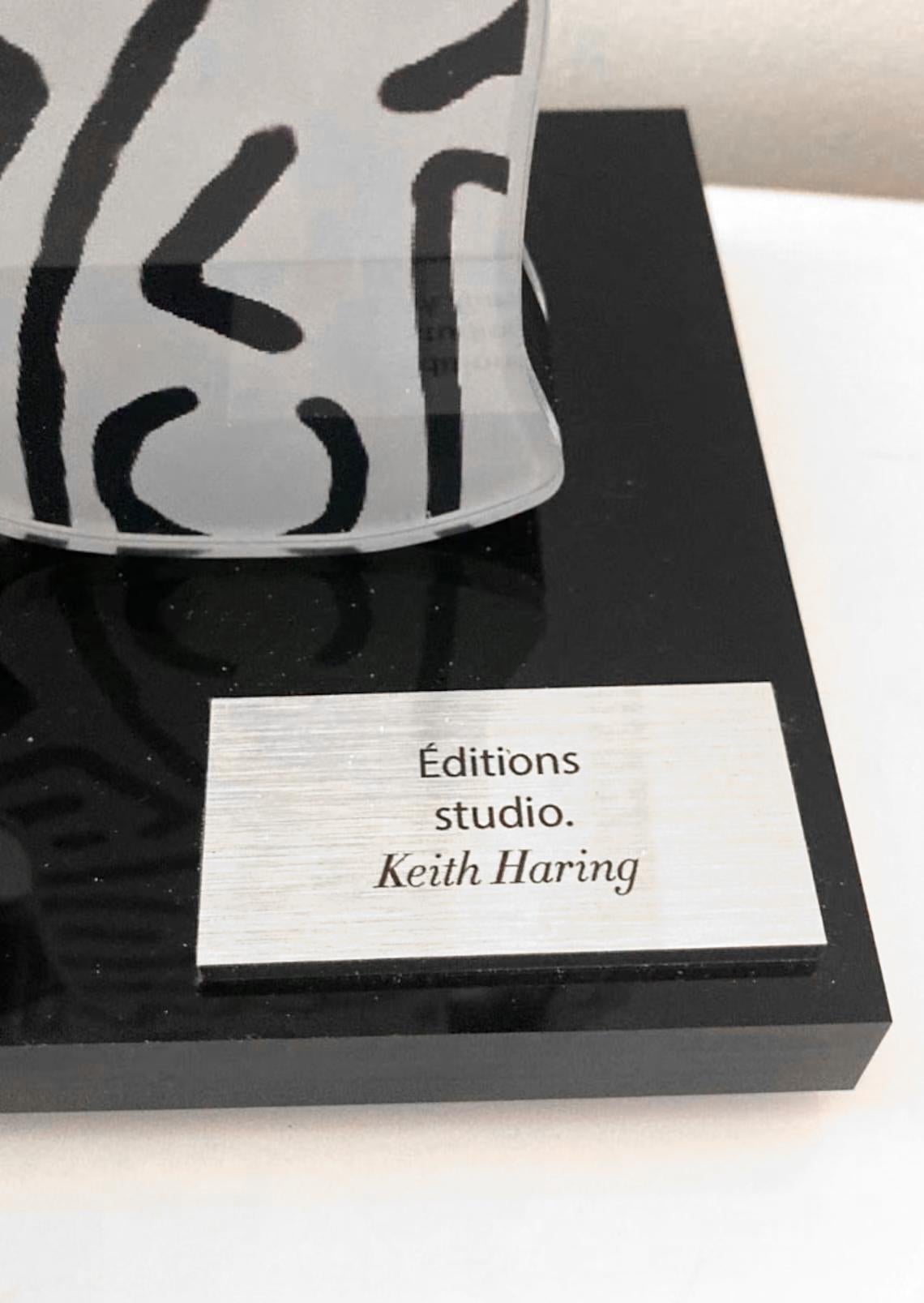Keith Haring, Elephant. Sculpture in plexiglass. 1