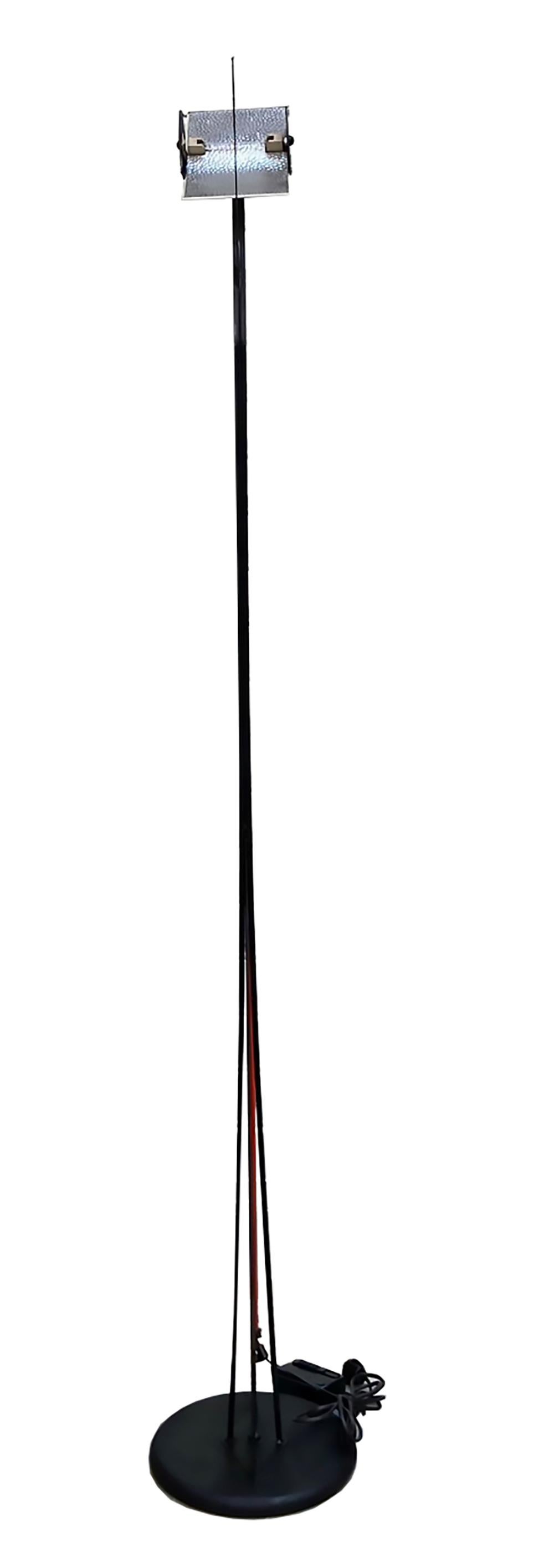 Late 20th Century After Memphis Style Red and Black Metal Italian Floor Lamp, Italy, 1980