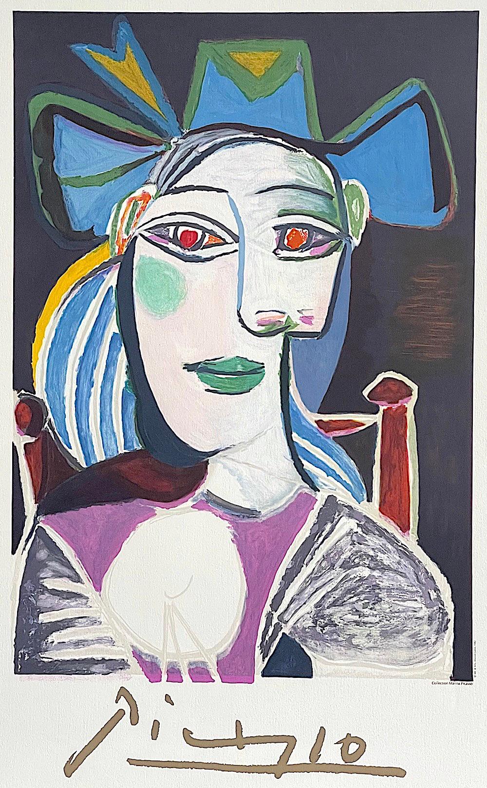 BUSTE DE FEMME CHAPEAU BLEU Lithographie, sitzende Frau mit blauem Hut und grünen Lippen – Print von (after) Pablo Picasso