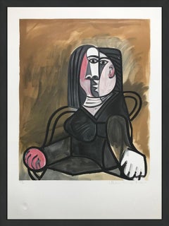 DONNA ASSIDERATA IN UN FATISCENTE GIARDINO