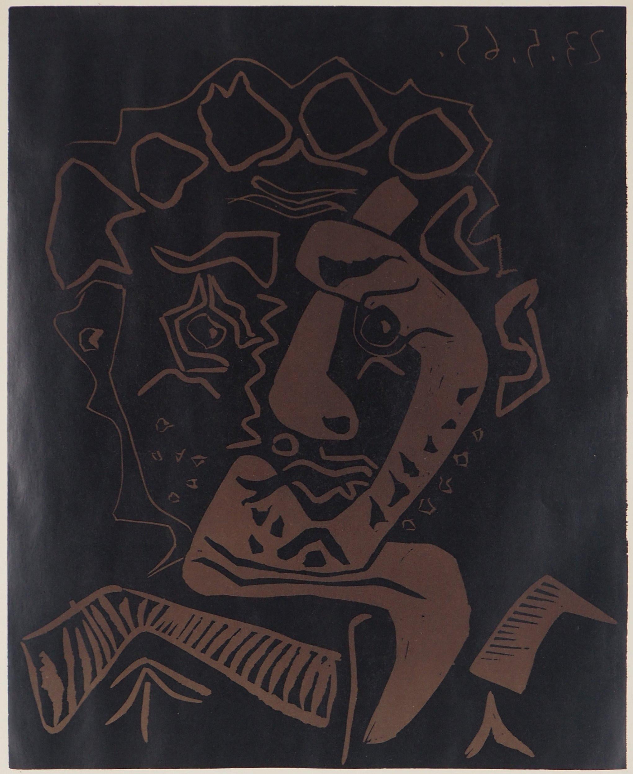 Histrion Head (Picasso et théâtre) - Linocut, 1965 (ref. Czwiklitzer #22) - Beige Portrait Print par (after) Pablo Picasso