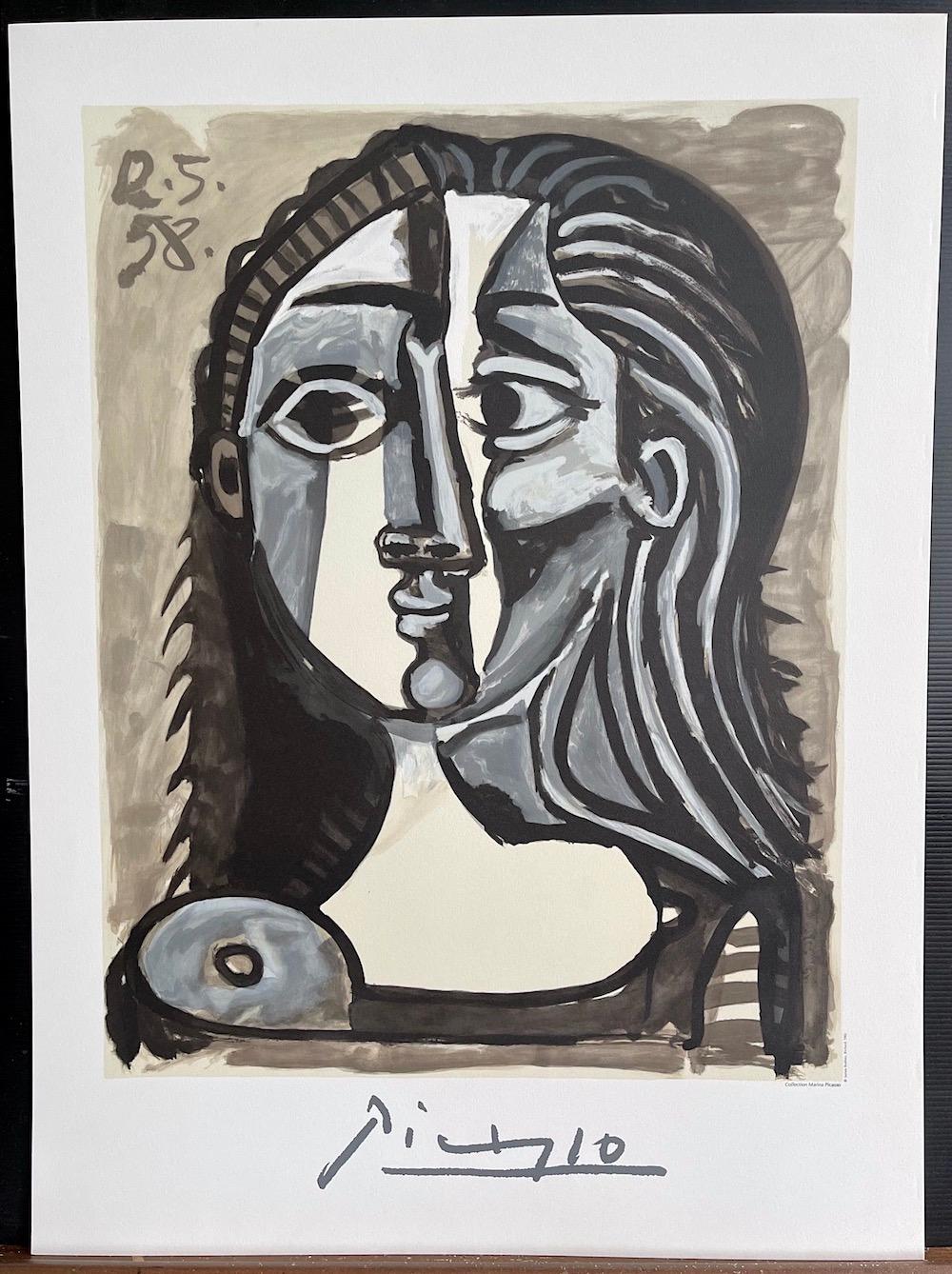 TETE DE FEMME Lithographie, Tusche gewaschener weiblicher Porträtkopf, Beige, Blaugrau, Schwarz (Grau), Abstract Print, von (after) Pablo Picasso