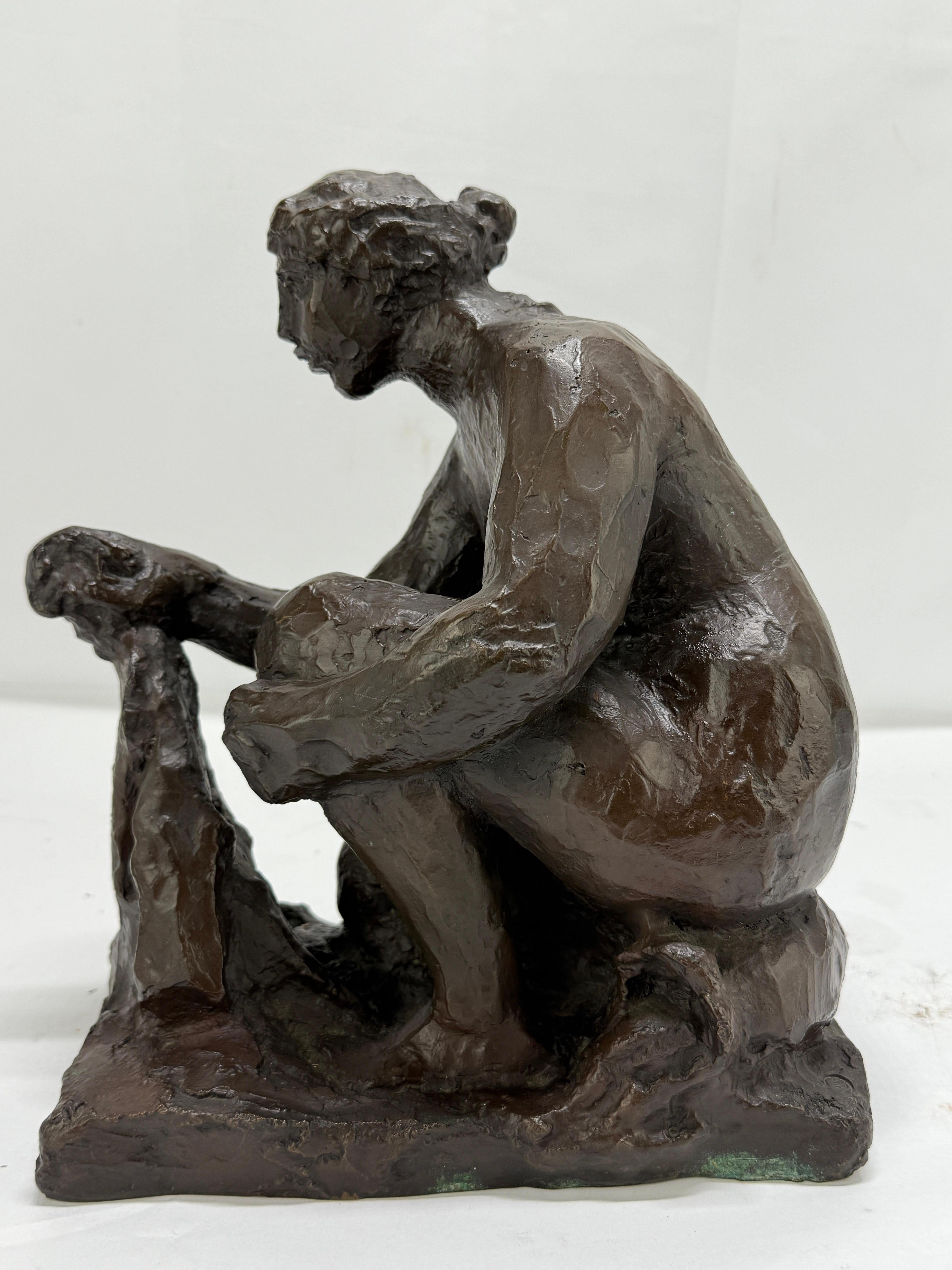 Art Nouveau Dopo Pierre-Auguste Renoir & Richard Guino, La Petite Laveuse Scultura in bronzo in vendita