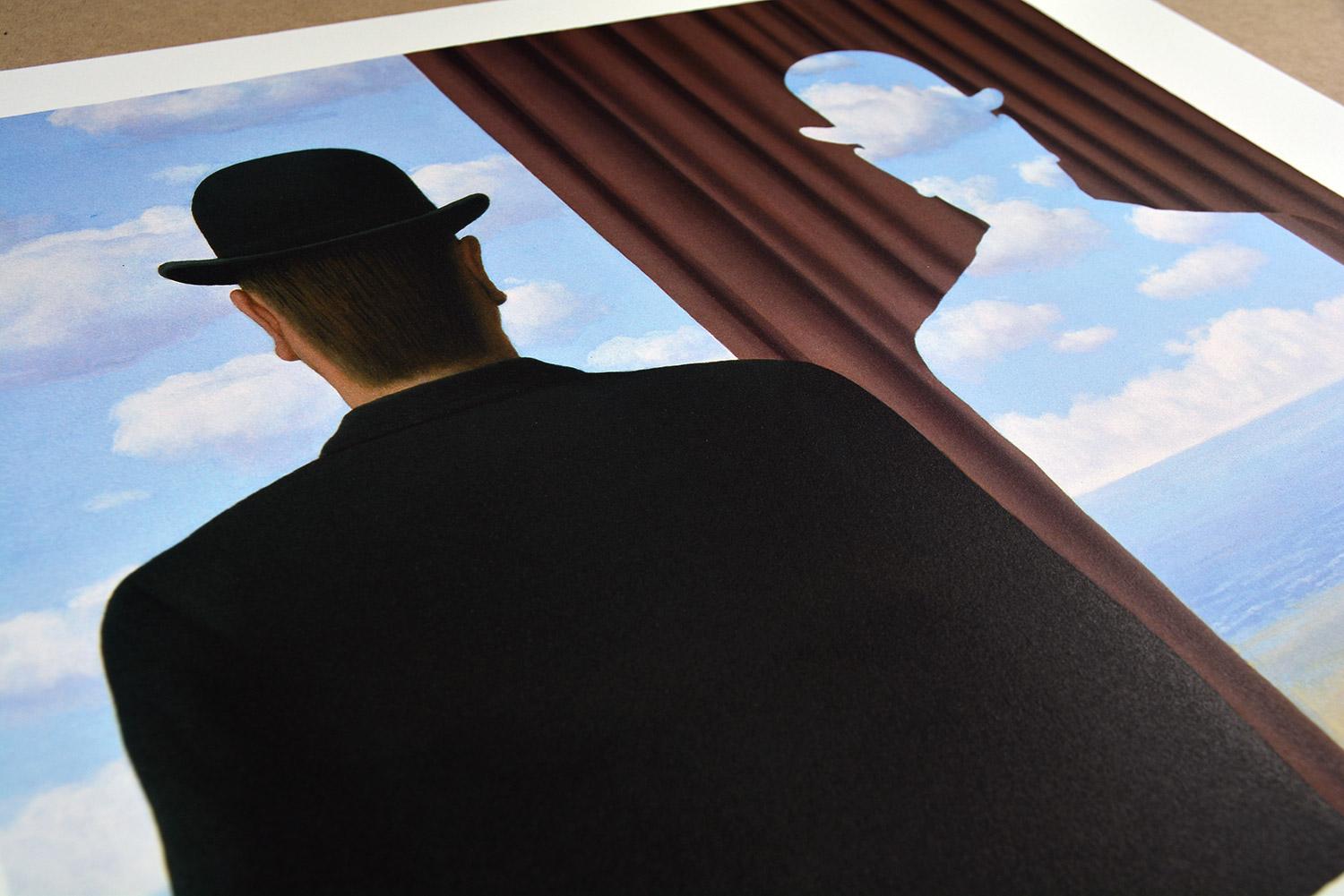 René Magritte - DÉCALCOMANIE, 1966 Edizione limitata. Litografia. Surrealismo francese - Print di (after) René Magritte