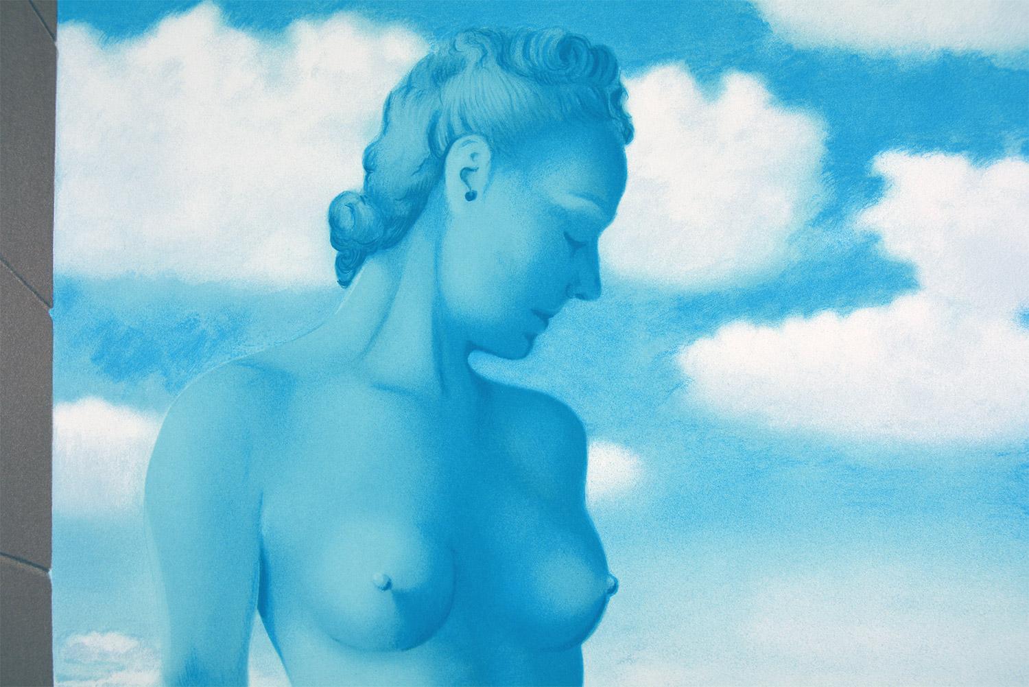 René Magritte : LA MAGIE NOIRE, 1945 - Édition limitée Lithographie Surréalisme - Gris Figurative Print par (after) René Magritte