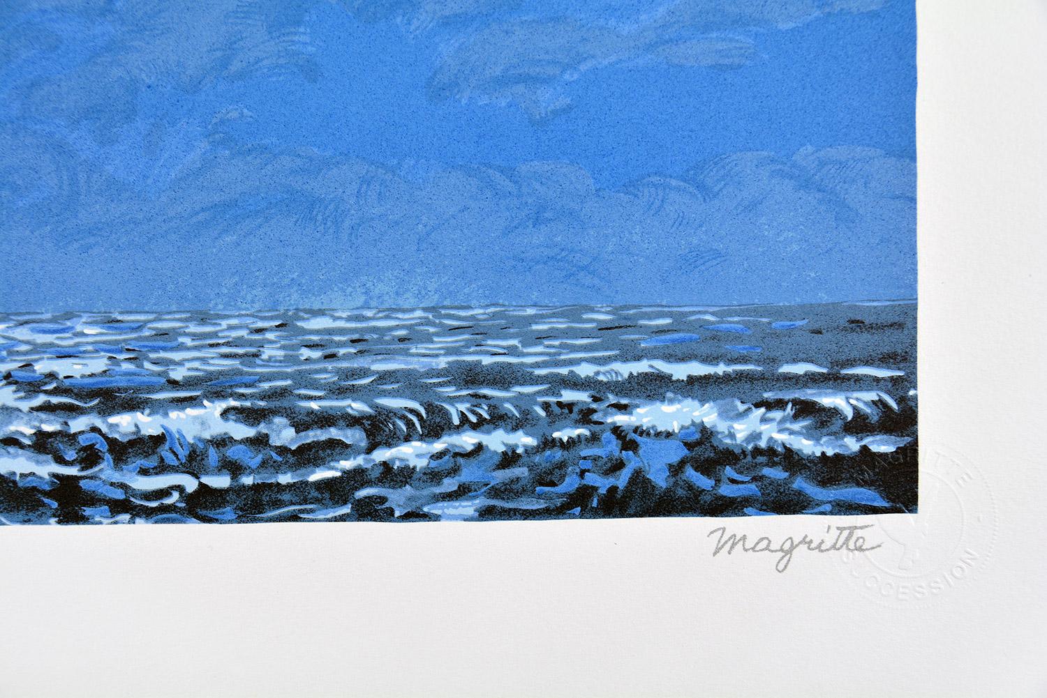 RENÉ MAGRITTE: L'ENTRÉE EN SCÈNE, 1961 - Limited edition Lithograph Surrealism - Blue Figurative Print by (after) René Magritte