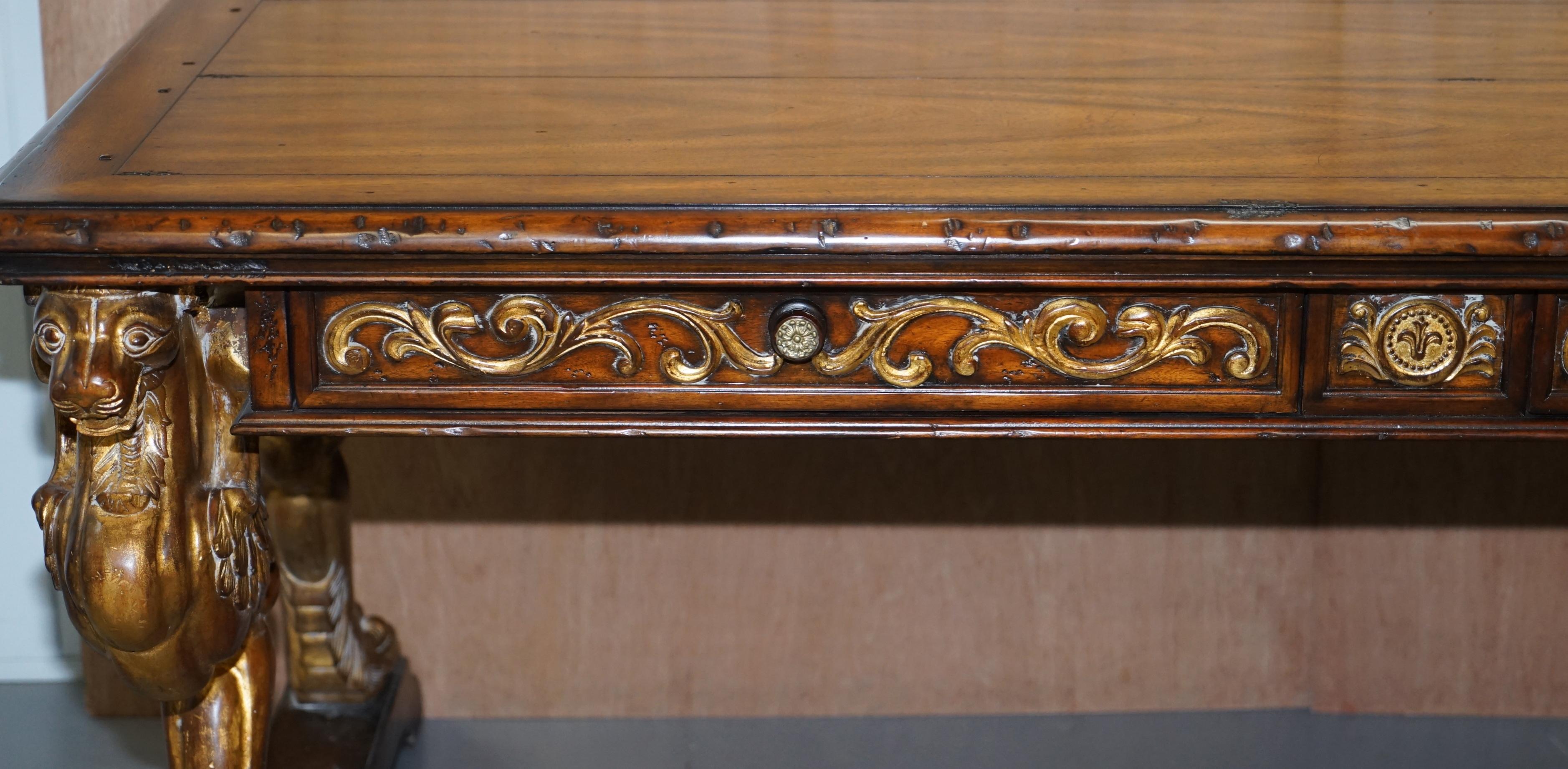 Fait main Table d'écriture double face d'après RJ Horner, bois doré Griffon Hardwood en vente