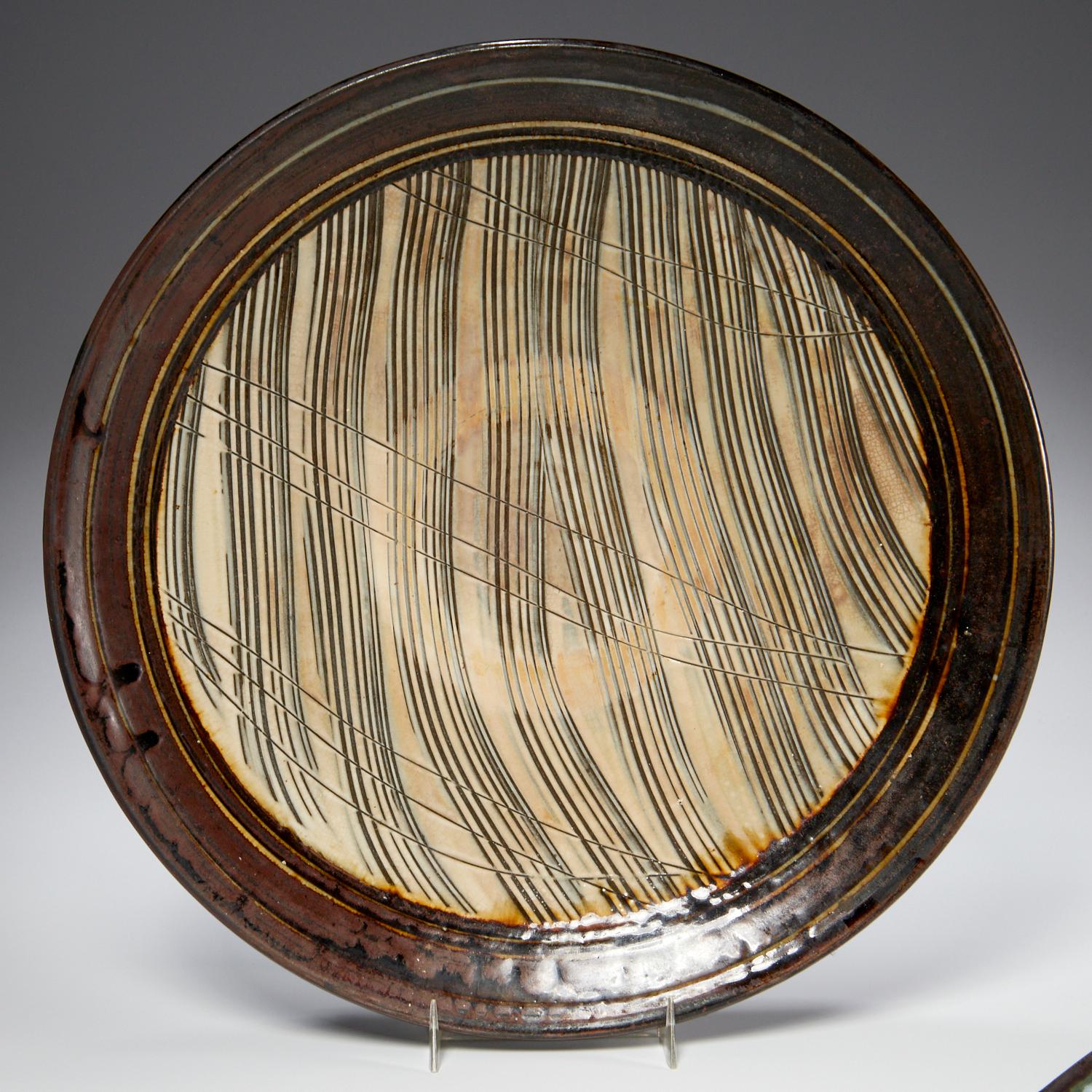 D'après Shōji Hamada (1894-1978) Chargeur rond vintage - The Collective Lewis Stein en vente 3