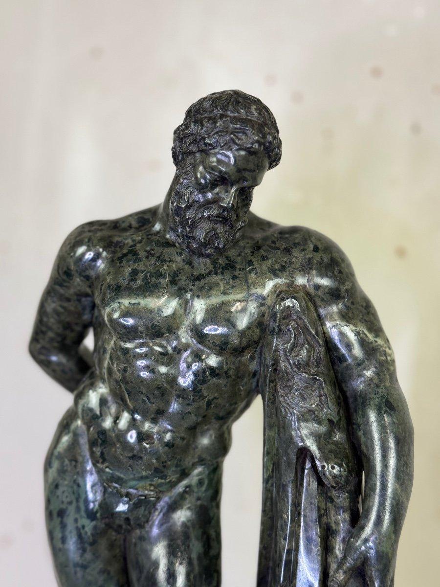 Dopo l'Ercole Farnese, scultura in marmo serpentino in vendita 3