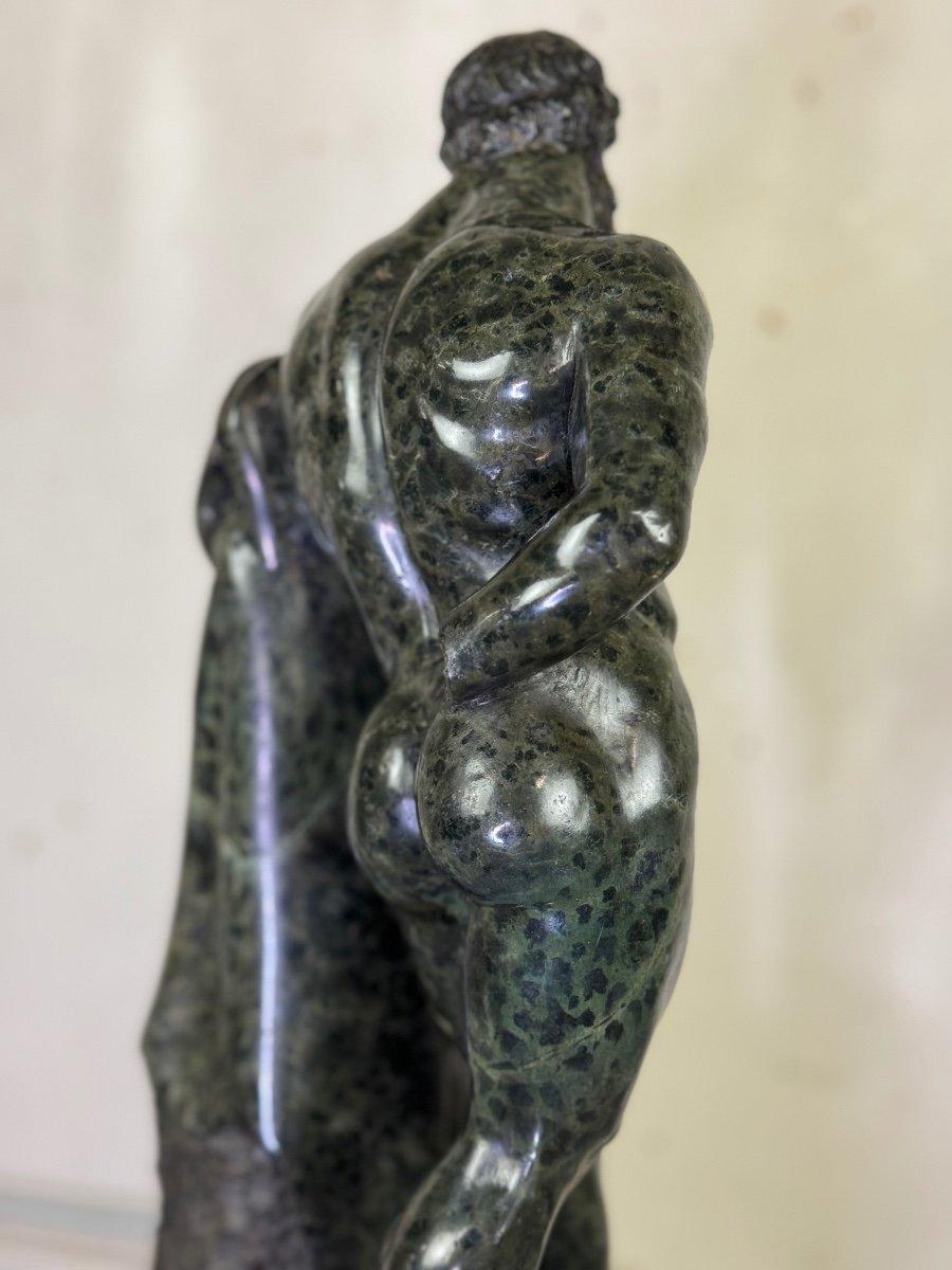 Marmo Dopo l'Ercole Farnese, scultura in marmo serpentino in vendita