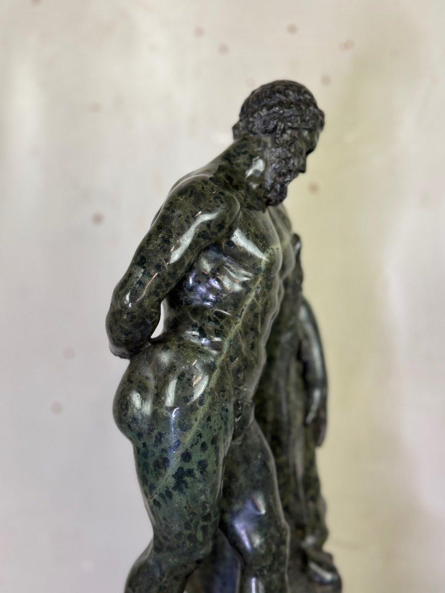 Dopo l'Ercole Farnese, scultura in marmo serpentino in vendita 1