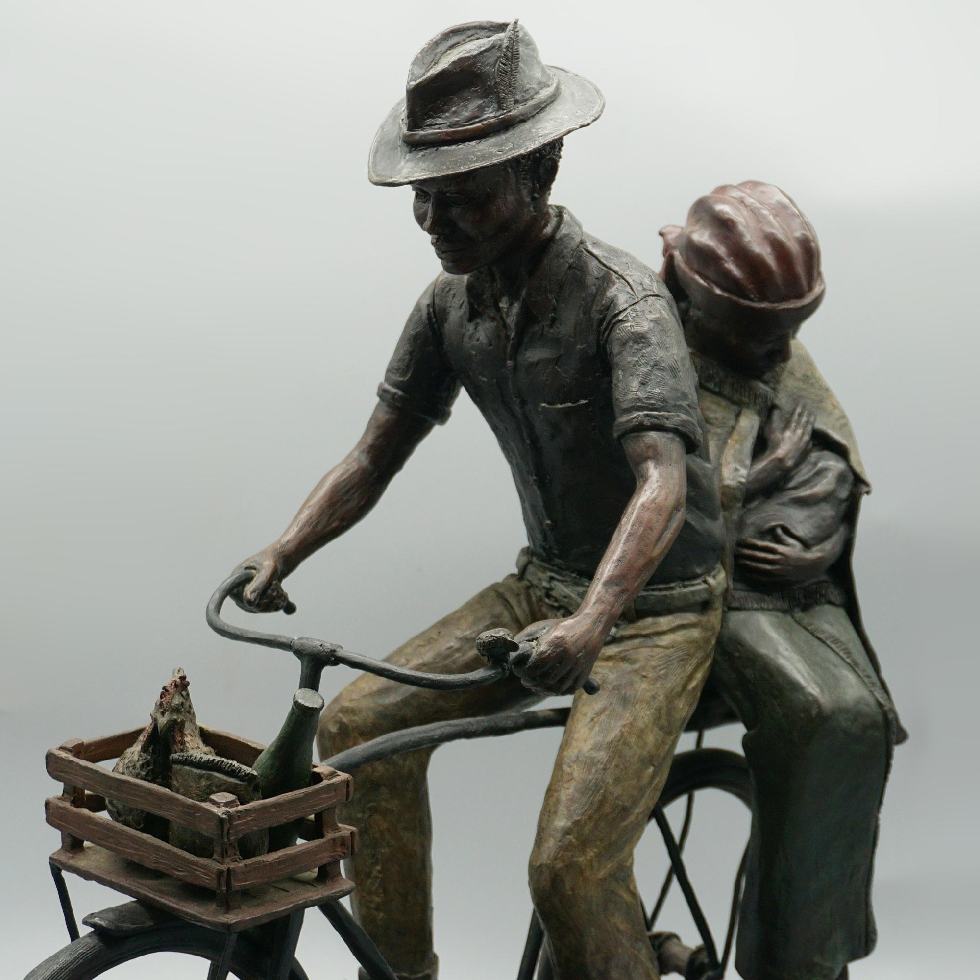 Escultura de bronce de principios del siglo XXI 