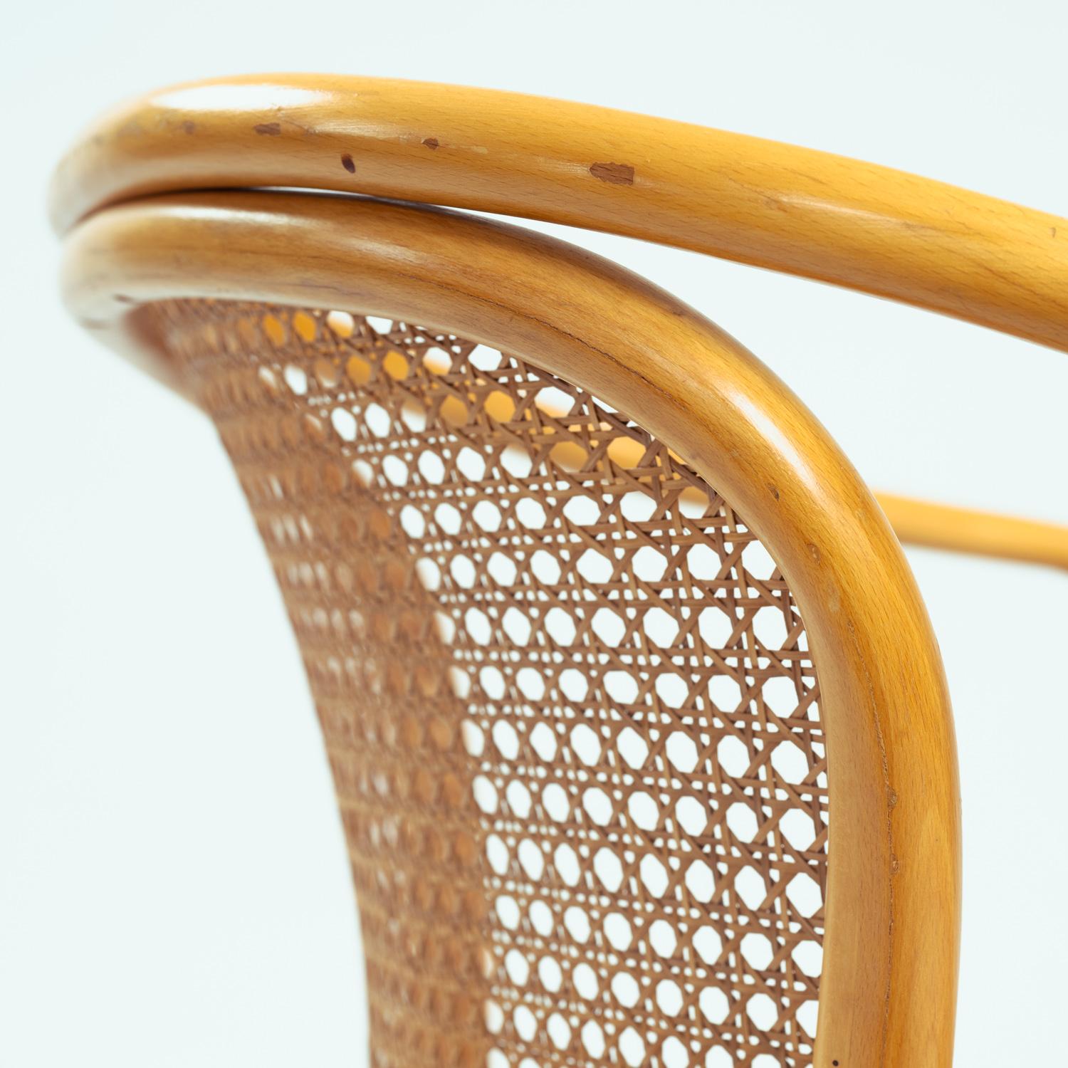 Thonet 210 drafted bentwood  Rattan chairs, Bauhaus, The Netherlands, 1980 For Sale 4