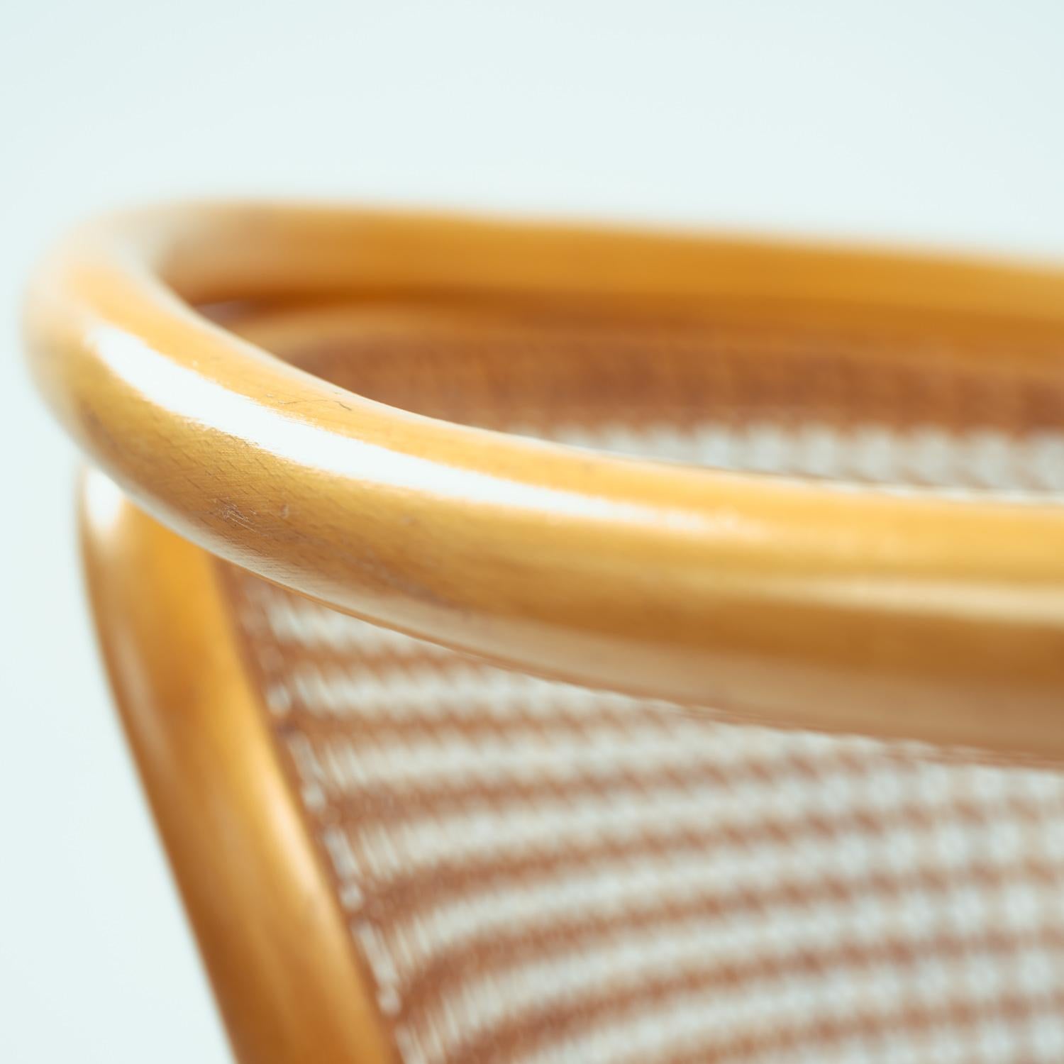 Thonet 210 drafted bentwood  Rattan chairs, Bauhaus, The Netherlands, 1980 For Sale 9