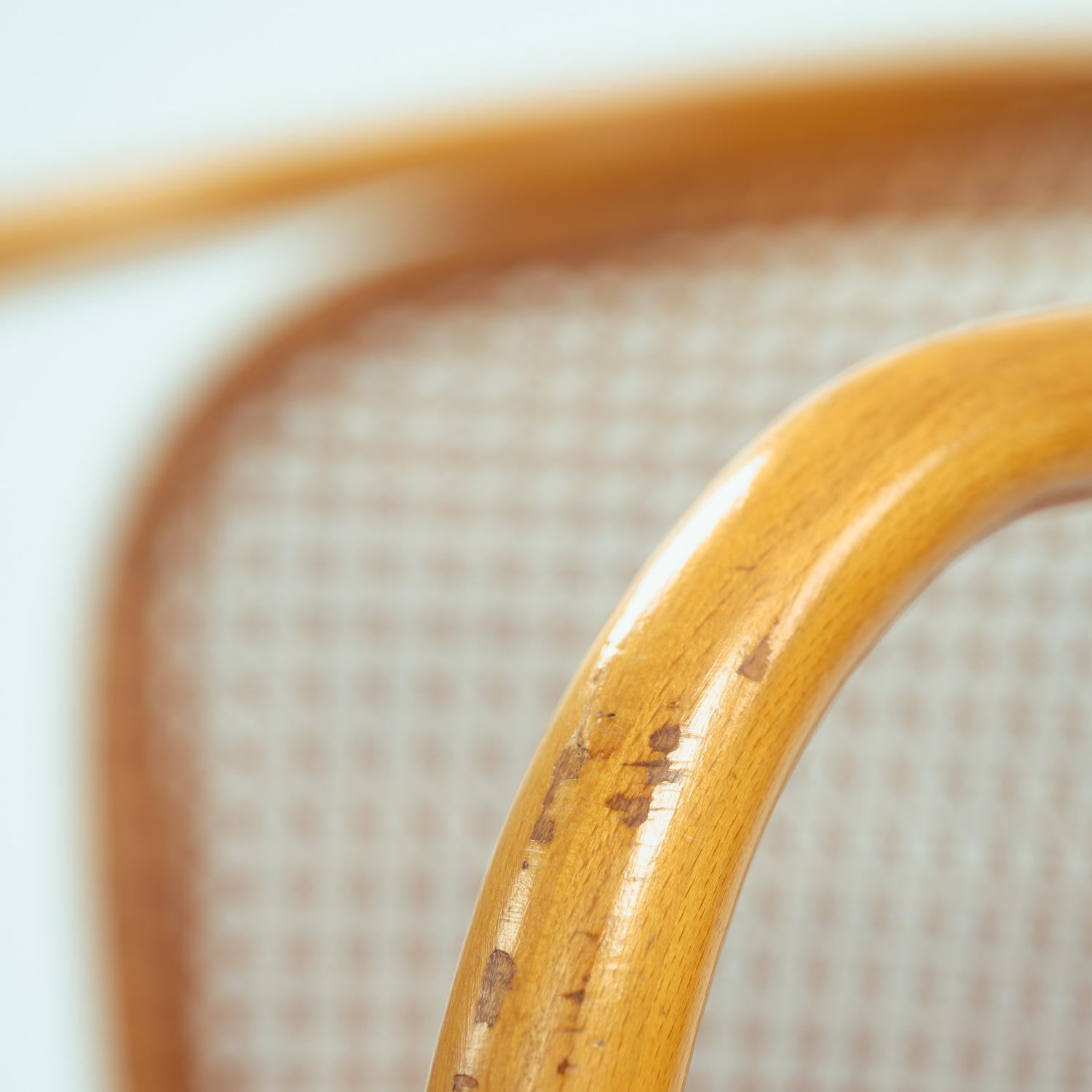 Thonet 210 drafted bentwood  Rattan chairs, Bauhaus, The Netherlands, 1980 For Sale 10