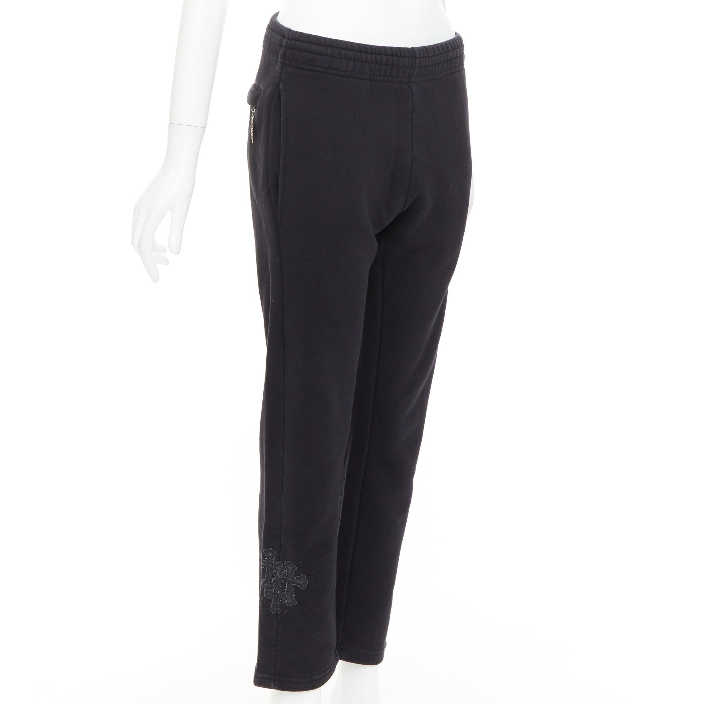 A&G JAPAN algodón negro logo estampado plata Daga cremallera pantalón de chándal XS
Referencia: NKLL/A00542
Marca: A&G Japón
Material: Algodón, mezcla
Color: Negro, Blanco
Patrón: Sólido
Cierre: Elástico
Detalles adicionales: Parches cruzados de