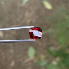 Gemma di spinello rosso birmano sciolto naturale certificata AGA da 1,79 carati