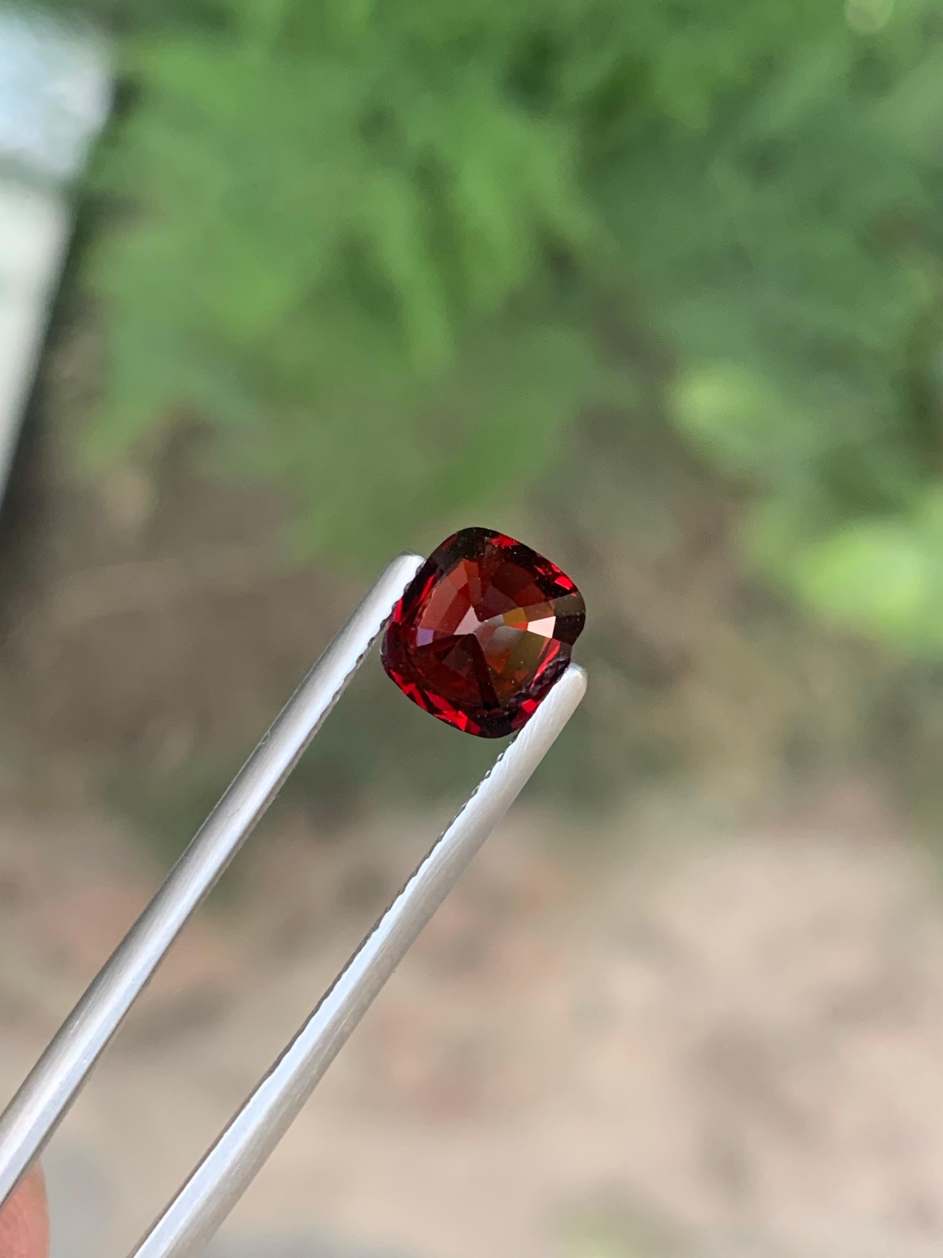 Spinello birmano sciolto naturale certificato AGA da 2,07 carati proveniente dal Myanmar In condizioni Nuovo in vendita a Peshawar, PK