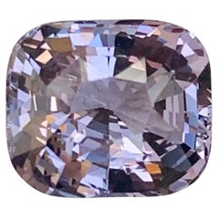 Gemma naturale sciolta con taglio a cuscino di Spinello birmano certificata AGA da 2,56 carati