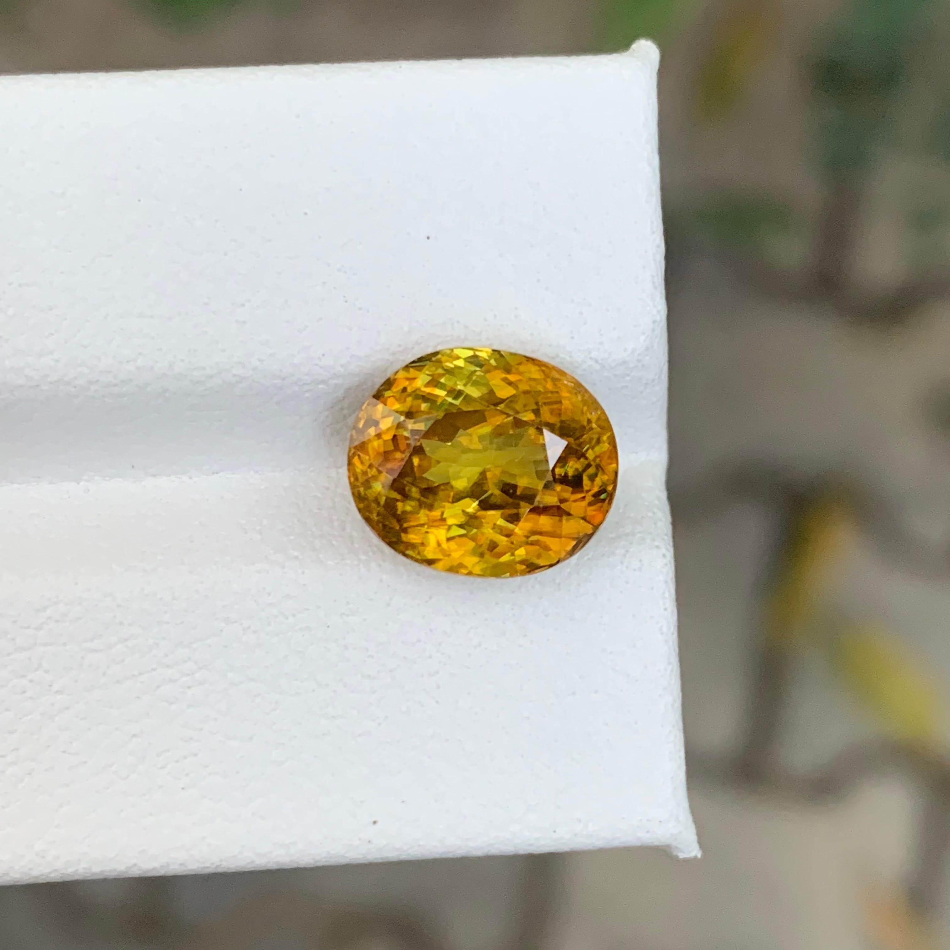 AGA-zertifiziert 5,49 Karat natürlicher loser Feuereffekt Sphen / Titanit im Angebot 8