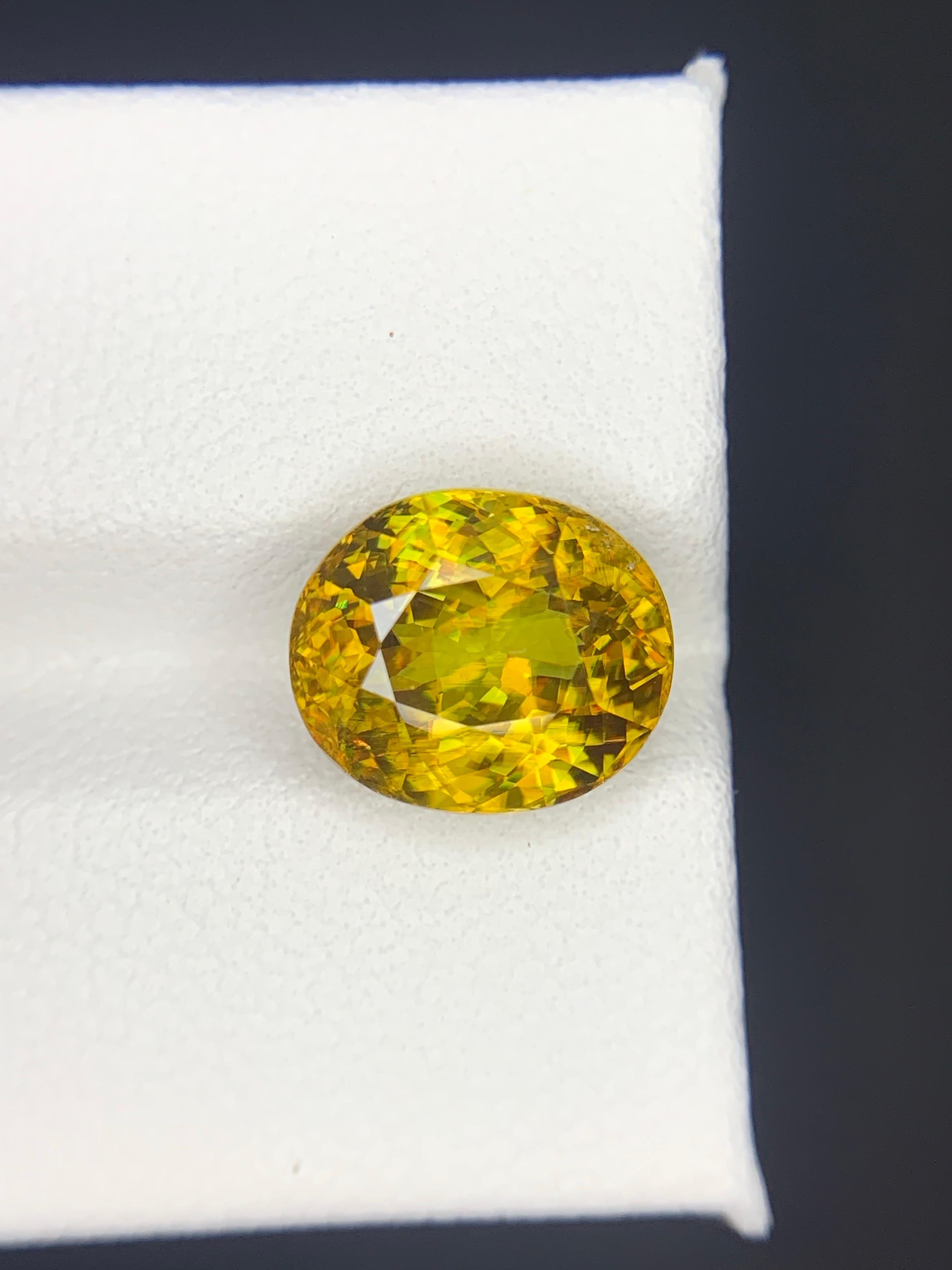 Lose Sphene/Titanit

Gewicht: 5,49 Karat
Abmessung: 10.98 x 9.30 x 6.77 Mm
Herkunft: Madagaskar 
Die Form: Kissen 
Behandlung: Nicht
Zertifikat: AGA-Zertifikat verfügbar 

Sphene, auch Titanit genannt, ist ein bemerkenswerter und weniger bekannter