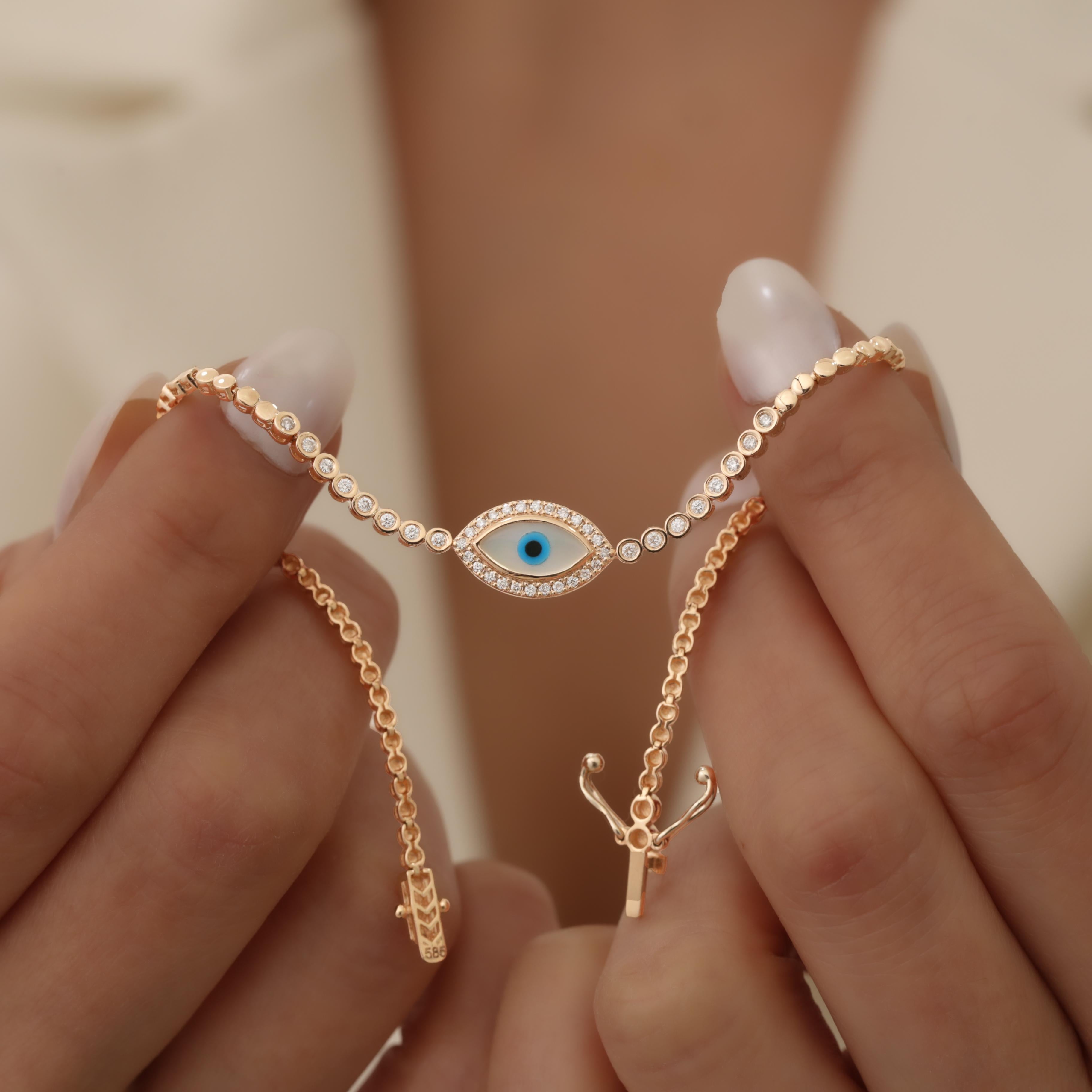 Gegen das Böse Auge Diamant und Mutter der Birne Massivgoldarmband (Rundschliff) im Angebot