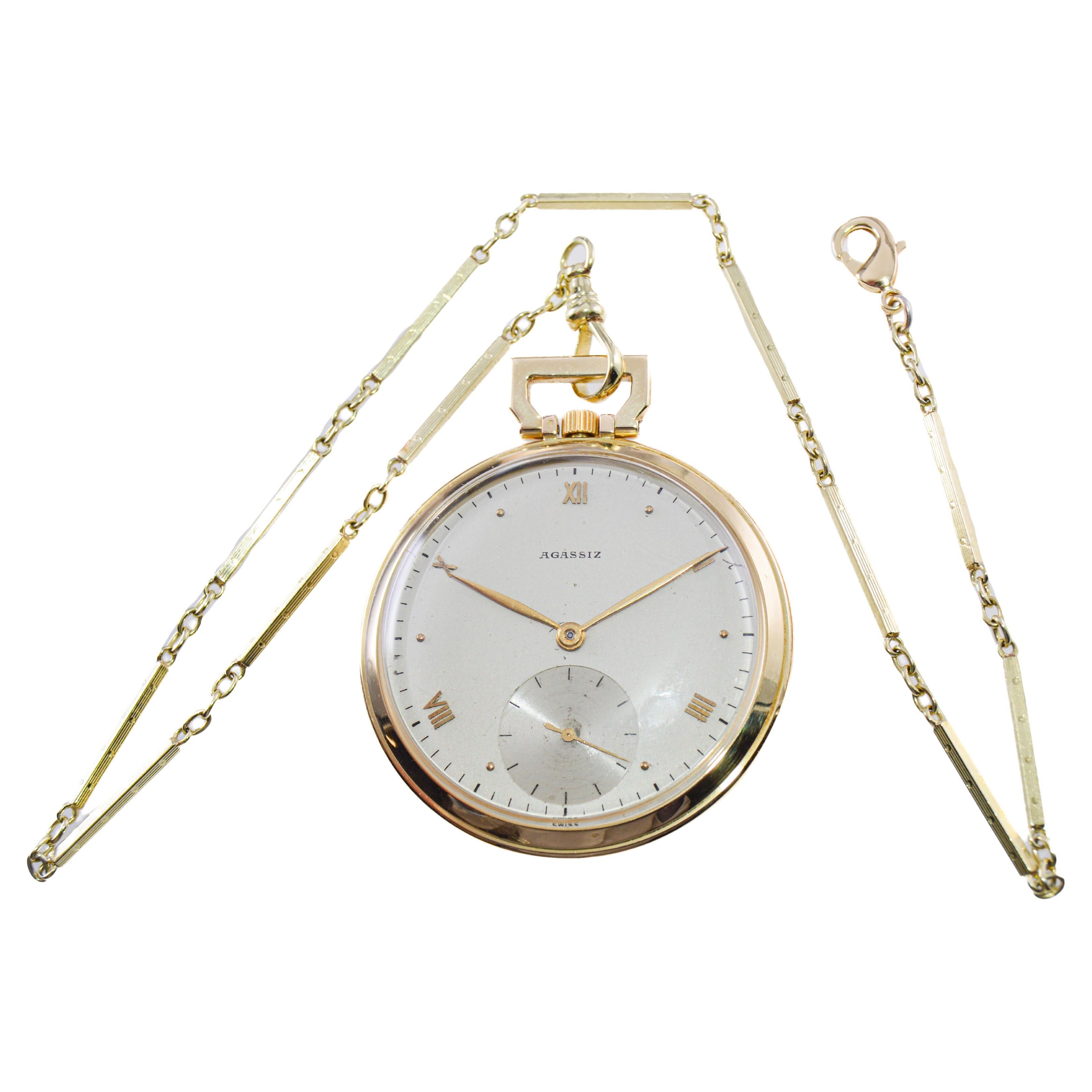 Art Déco Agassiz 14Kt. Orologio da tasca in oro massiccio con catena d'epoca in oro Hand Made 1930 in vendita
