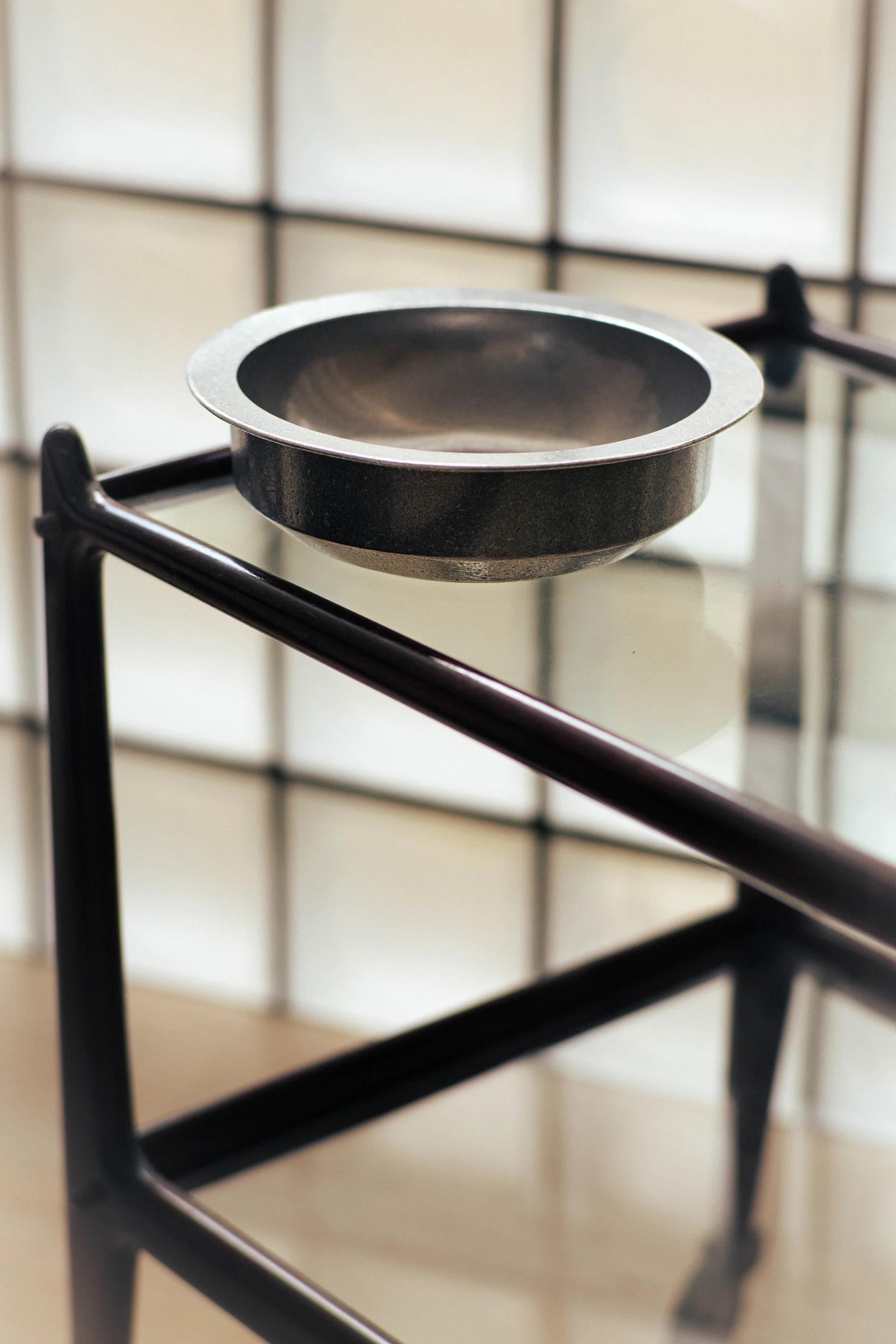 Australien Bol contemporain en aluminium Silver Agata par Henry Wilson en vente