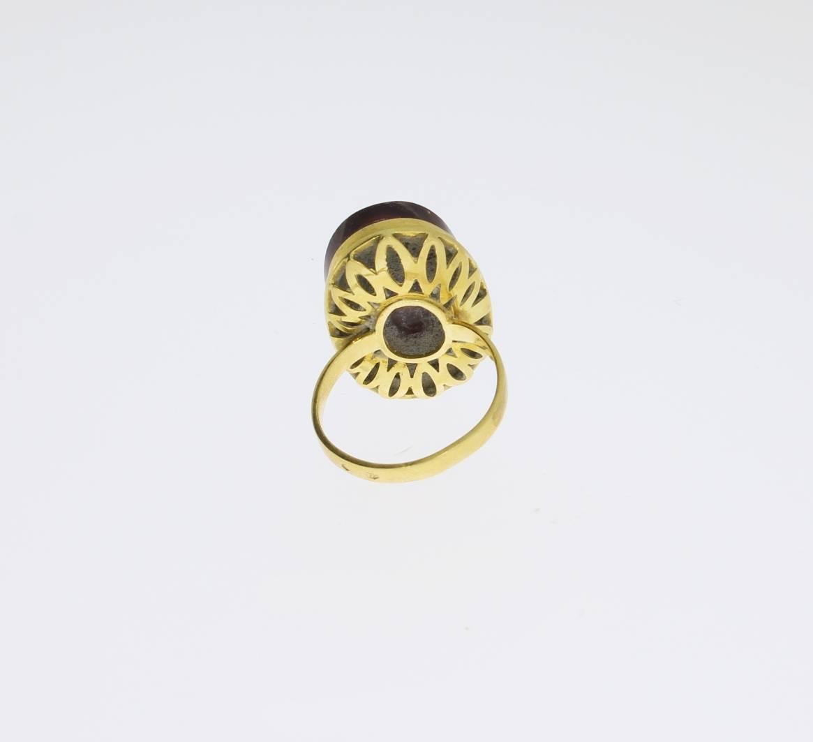 Oval Cut Agate 14 Carat Yellow Gold Ring For Sale