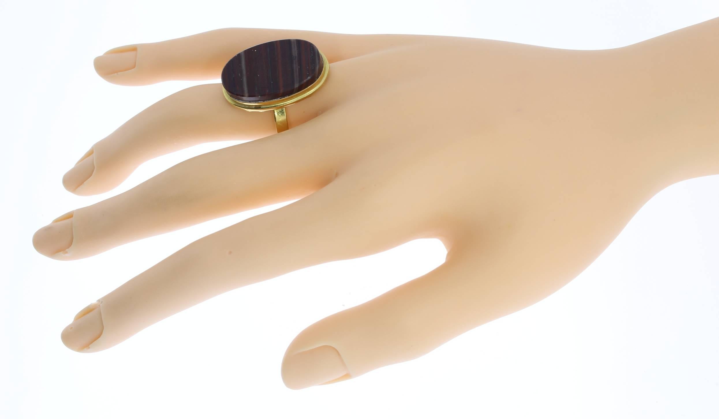 Women's or Men's Agate 14 Carat Yellow Gold Ring For Sale