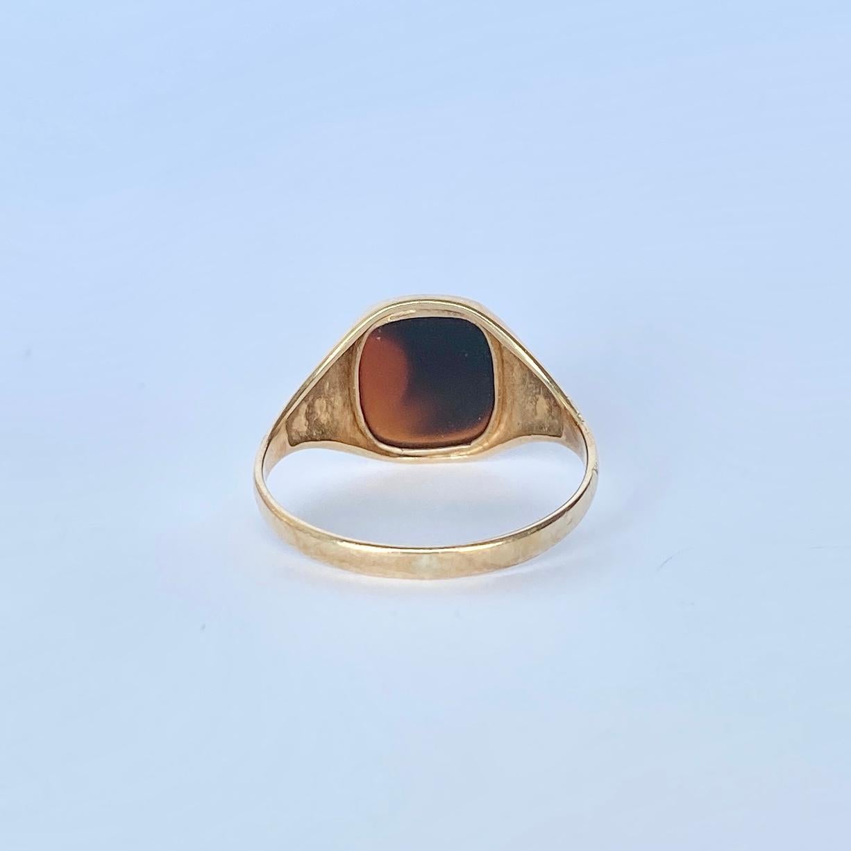 Agate and 9 Carat Gold Signet Ring In Good Condition In Chipping Campden, GB
