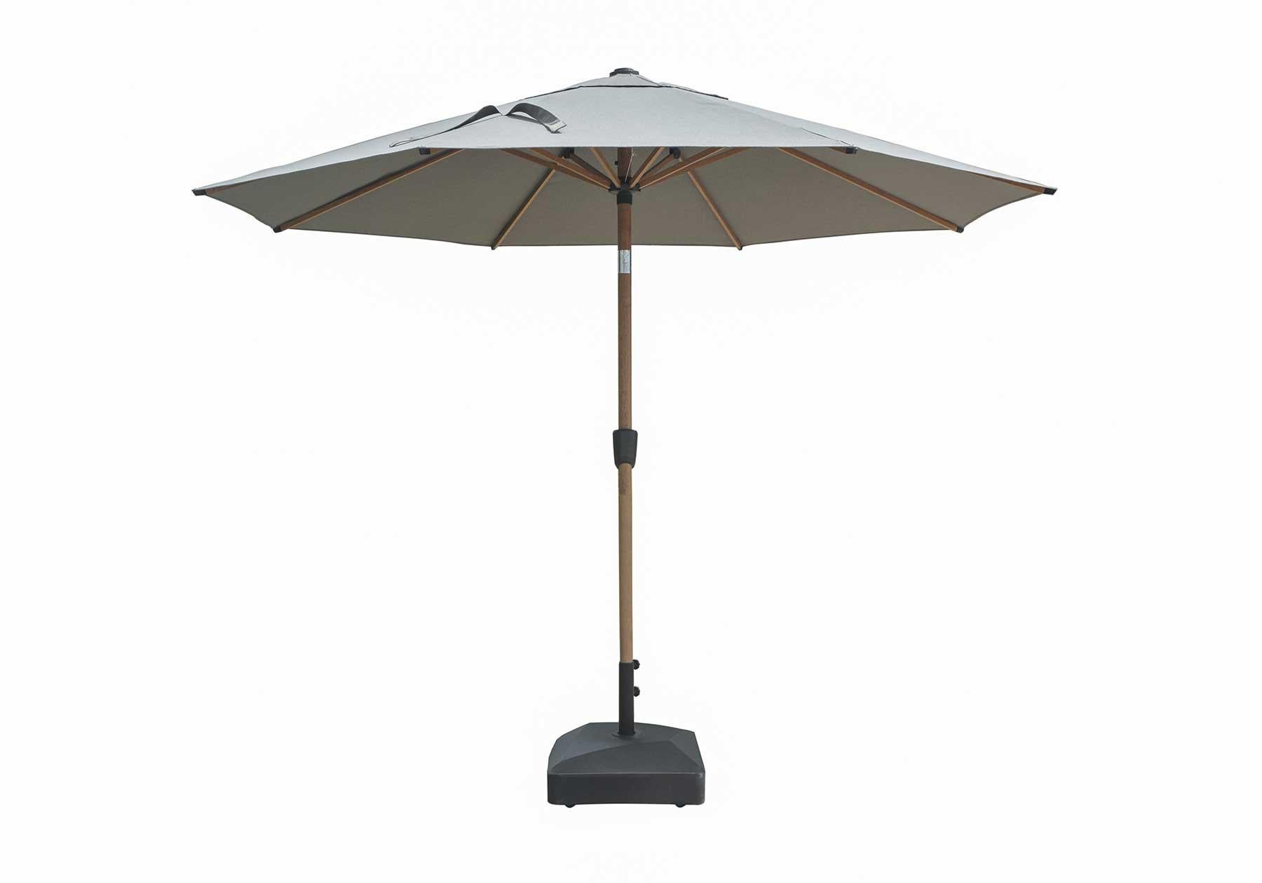 Agate Umbrella combines UV-resistant and wind-resistant special fabric and aluminum skeleton synthesis with modern design lines. While creating a modern look with aesthetic refinement in your outdoor areas; Agate umbrella, which allows you to create