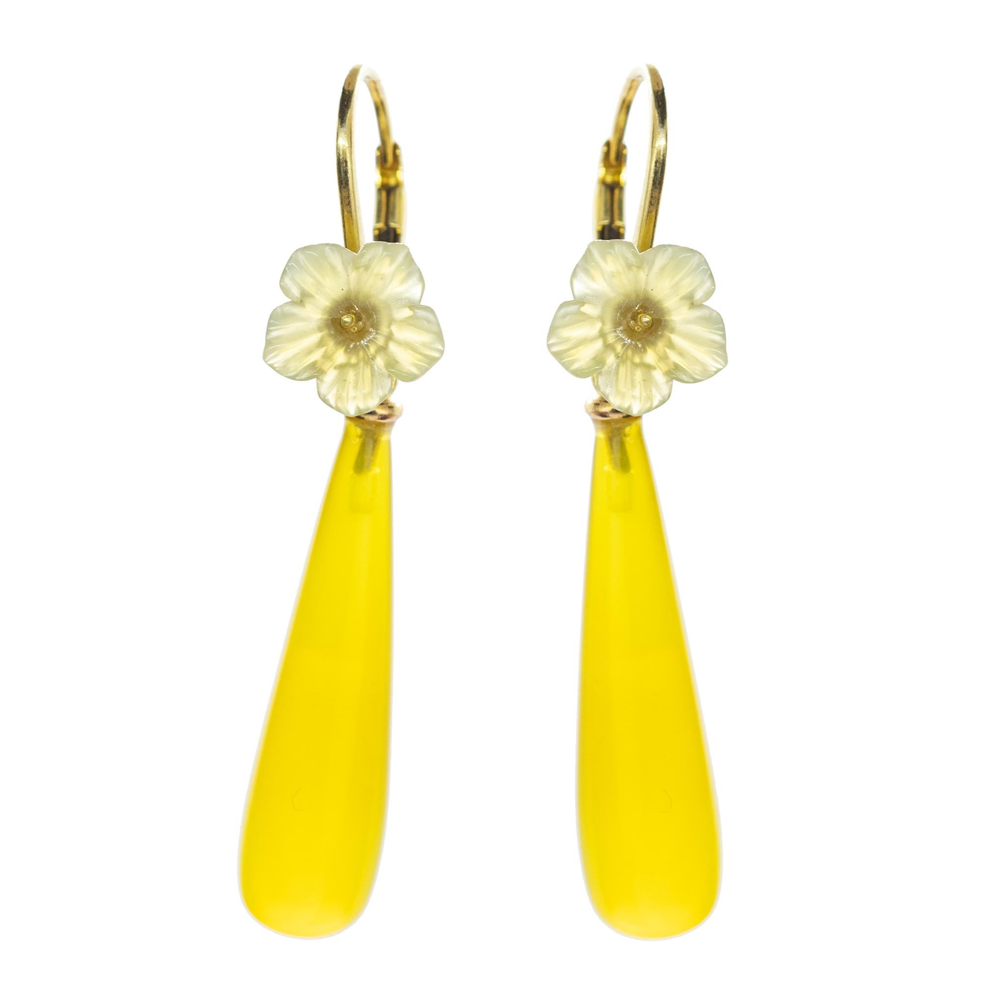 Orecchini da cocktail moderni con chiusura continentale in oro 18 carati con fiore d'agata in vendita 1