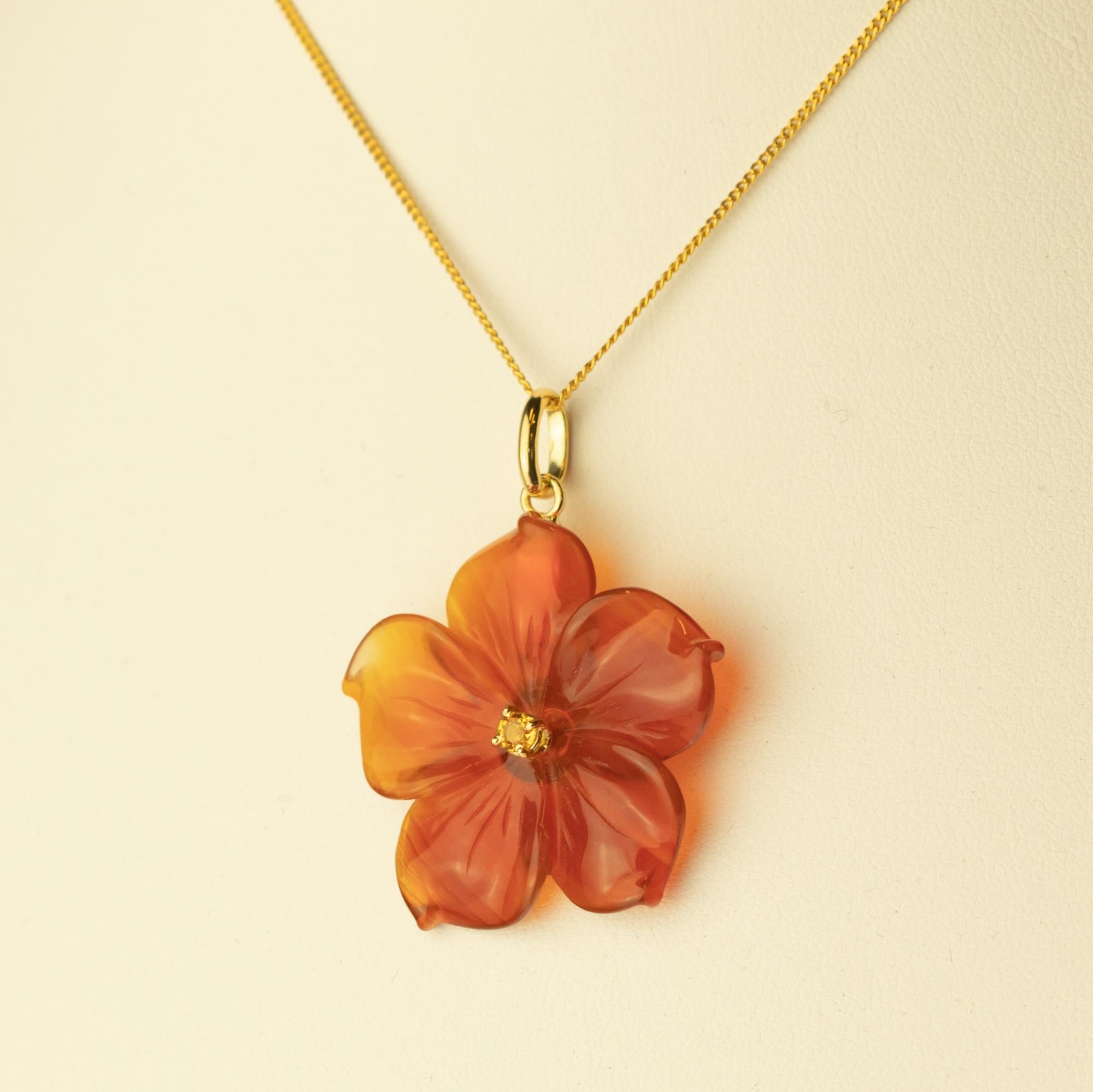 Agate Flower Orange Sapphire 18 Karat Yellow Gold Drop Necklace For Sale 4