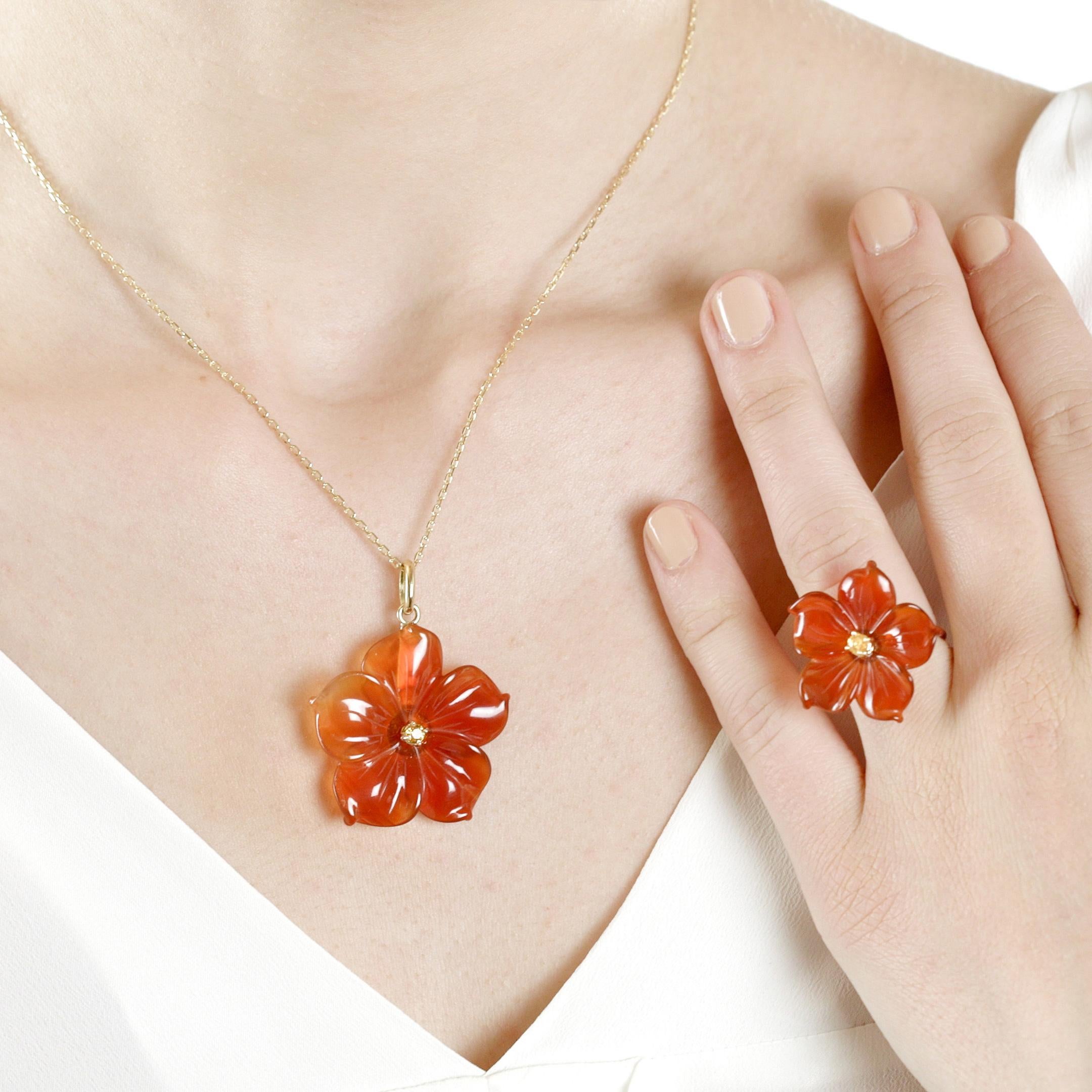 Agate Flower Orange Sapphire 18 Karat Yellow Gold Drop Necklace For Sale 9