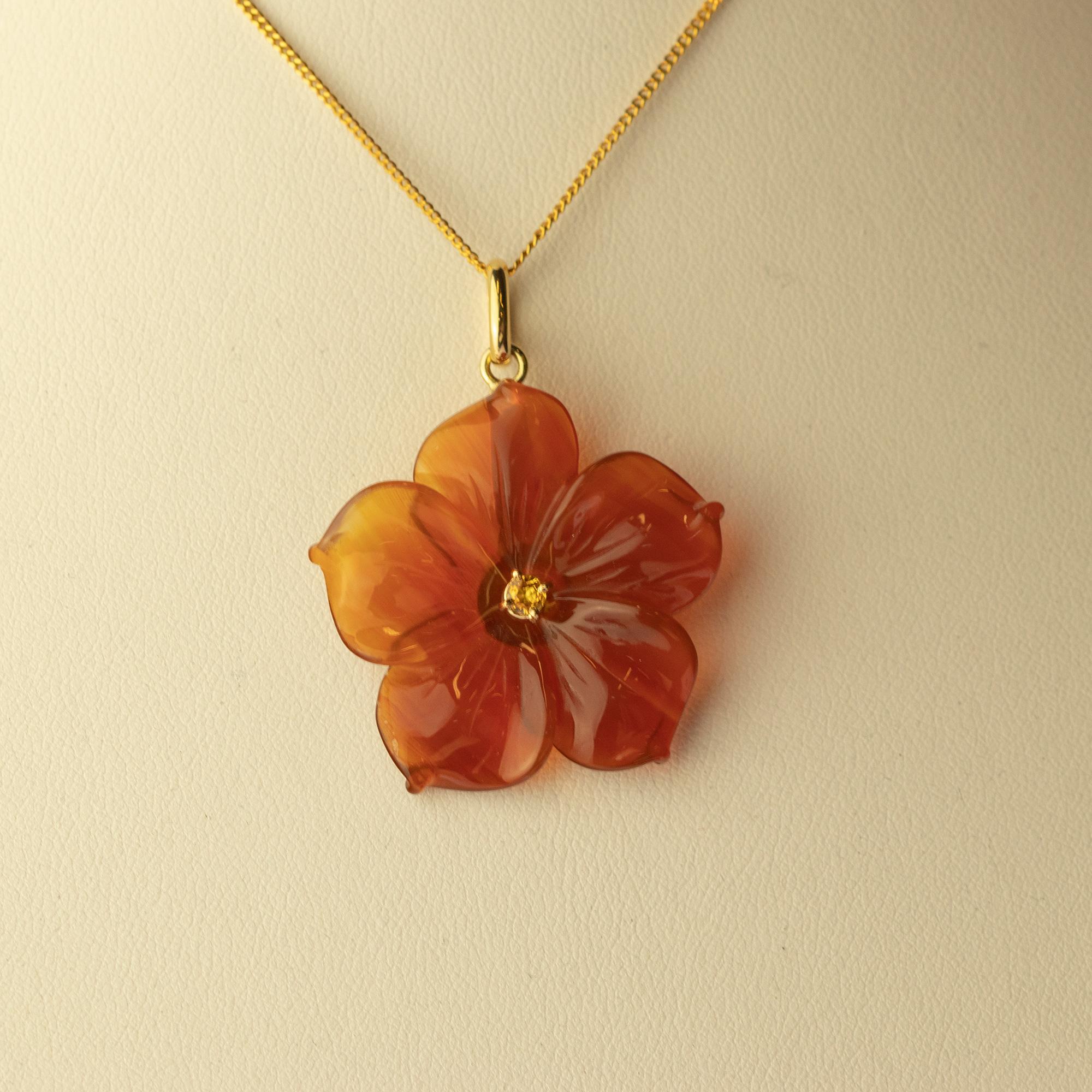 Halskette aus 18 Karat Gelbgold mit Achat, Blume, orangefarbener Saphir im Angebot 3